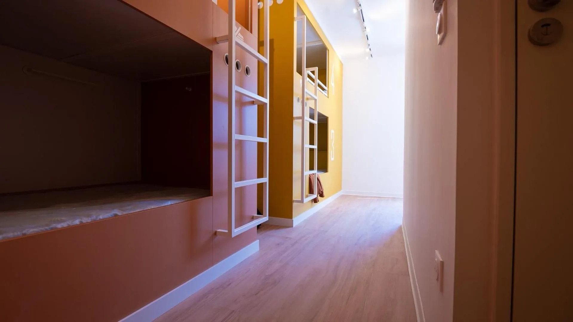 Bed in Apparthotel Privilodges Toulon