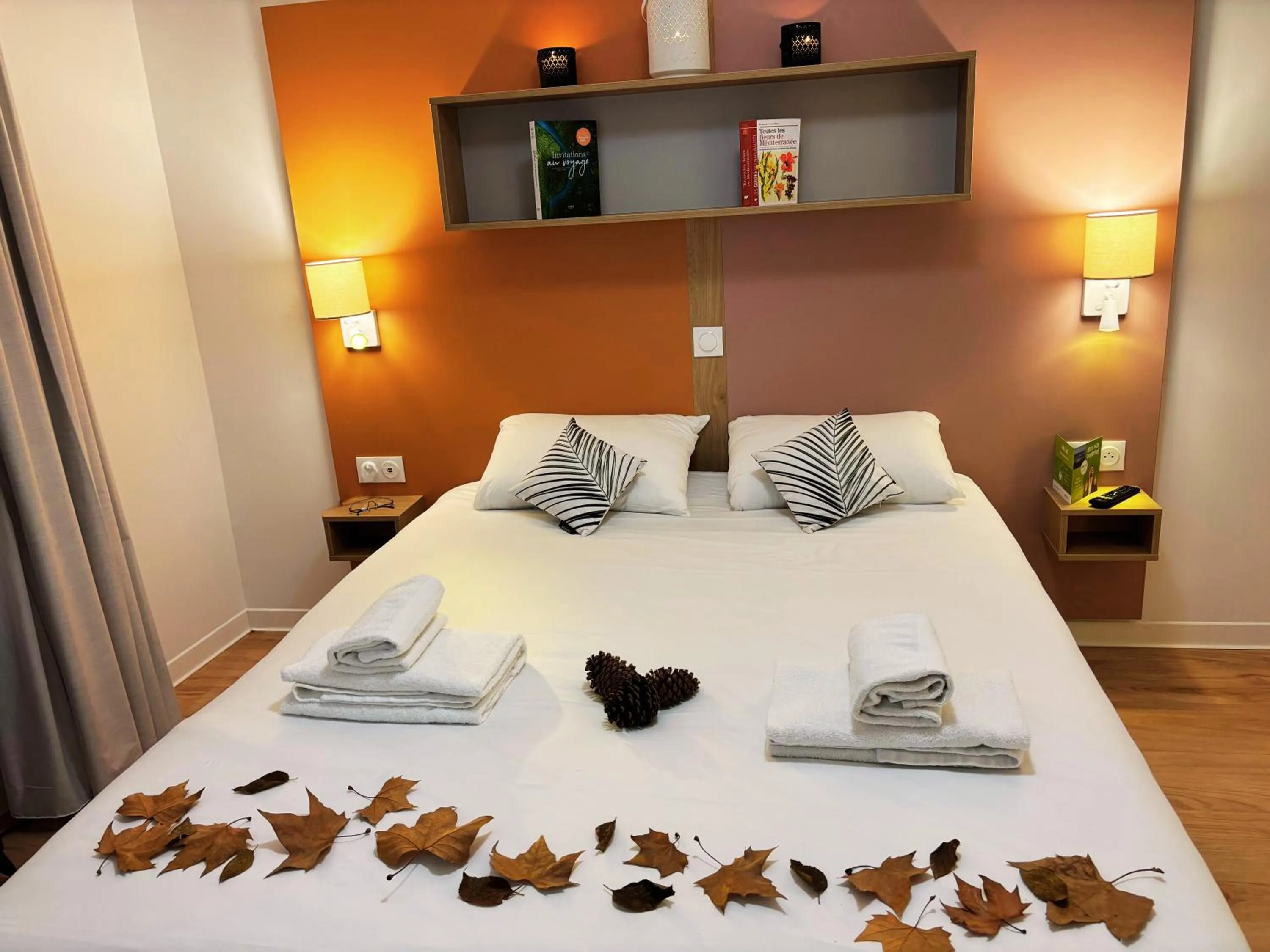 Bed in Apparthotel Privilodges Toulon