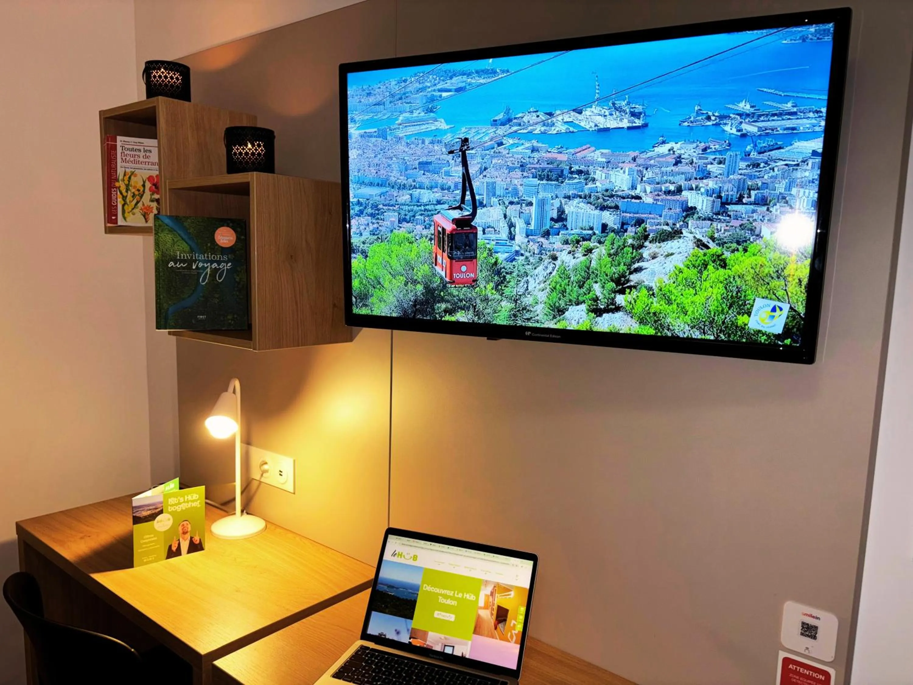 Bed in Apparthotel Privilodges Toulon