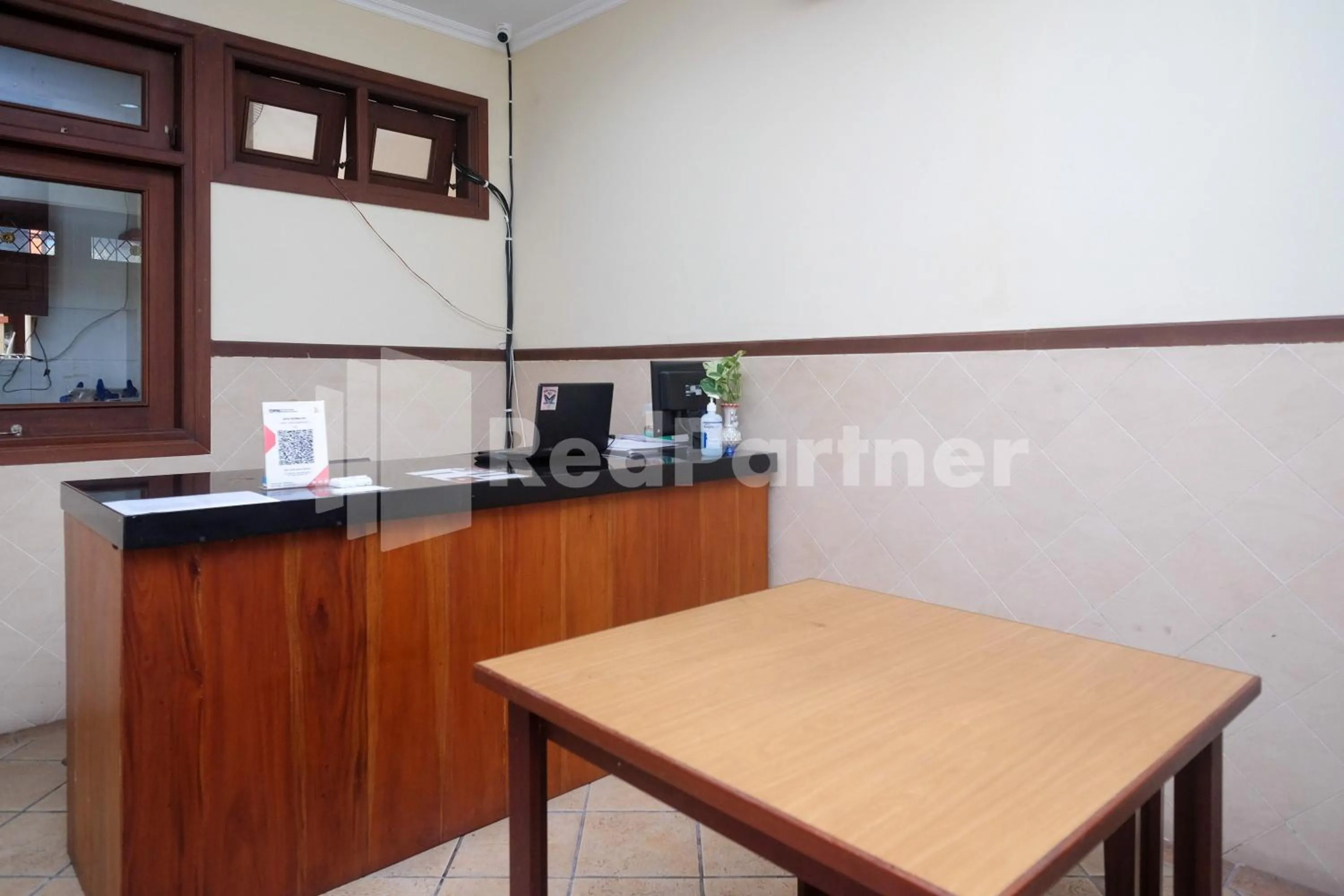 Lobby or reception in Griya Fatima Mitra RedDoorz near UGM