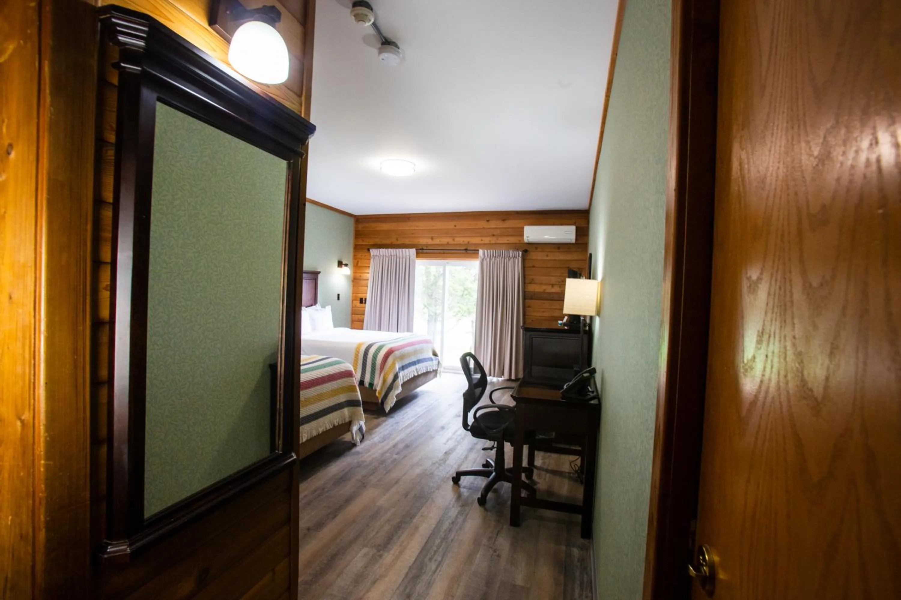 Bed in Oakwood Resort