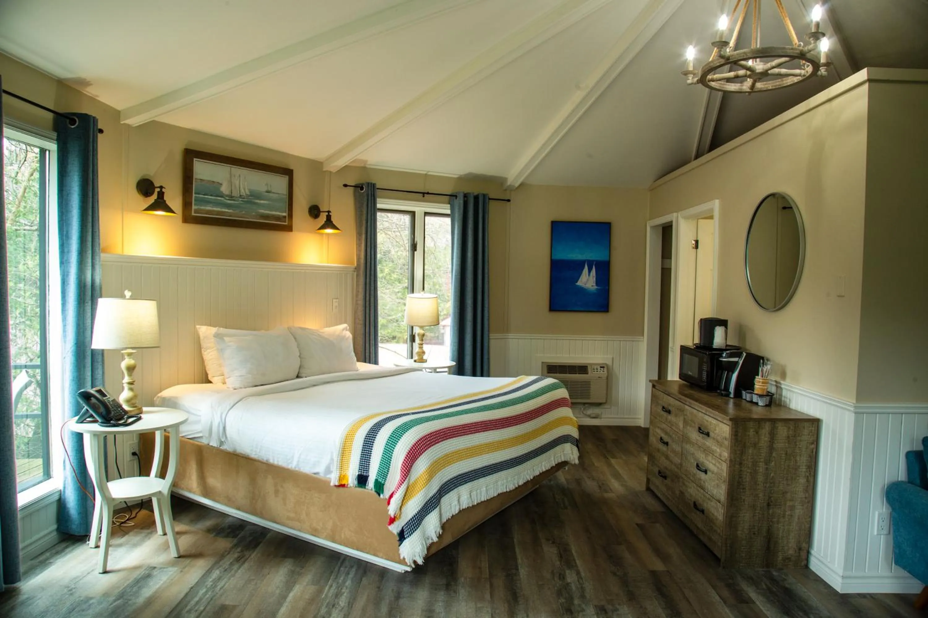 Bed in Oakwood Resort