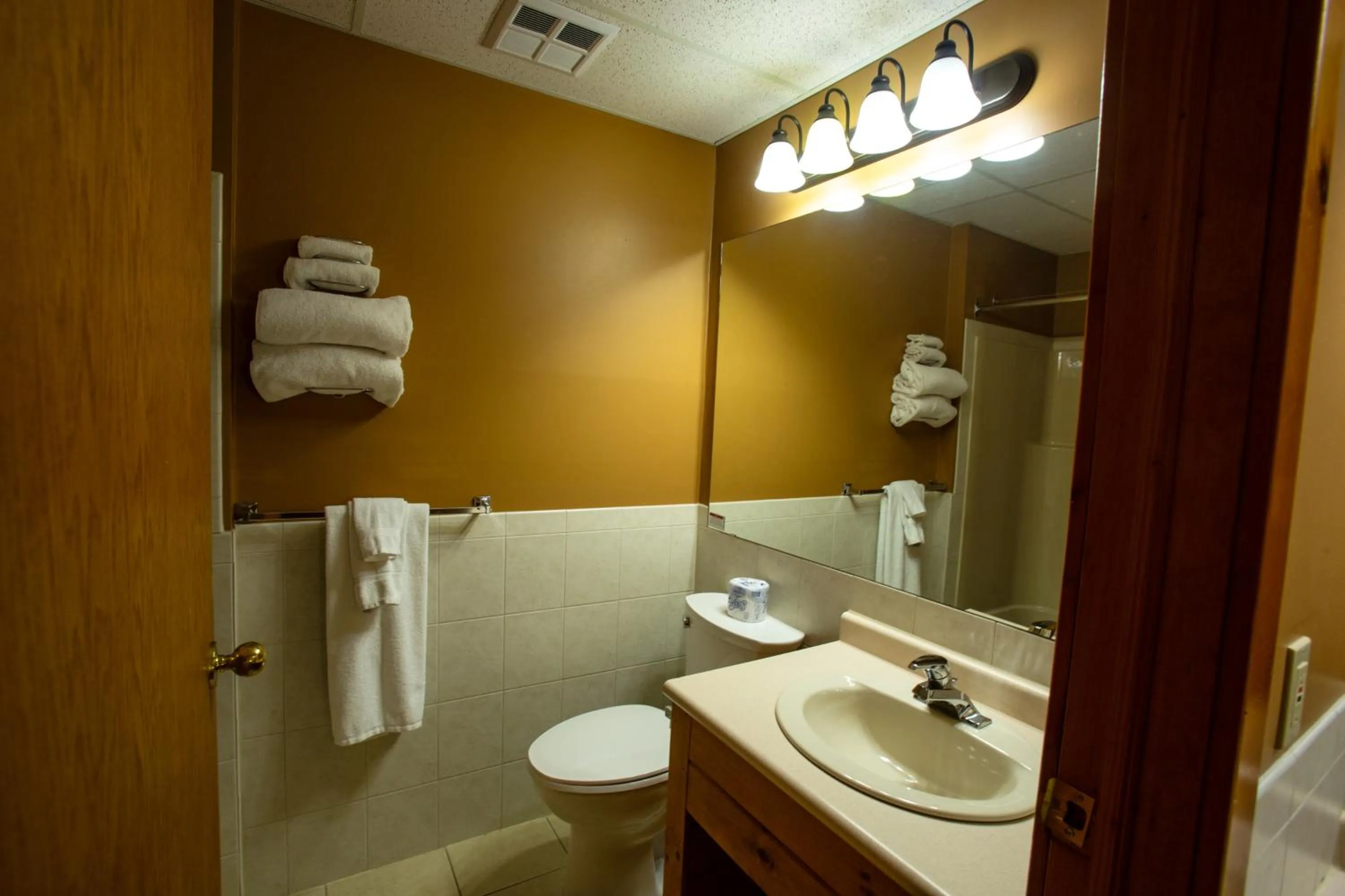 Bathroom in Oakwood Resort