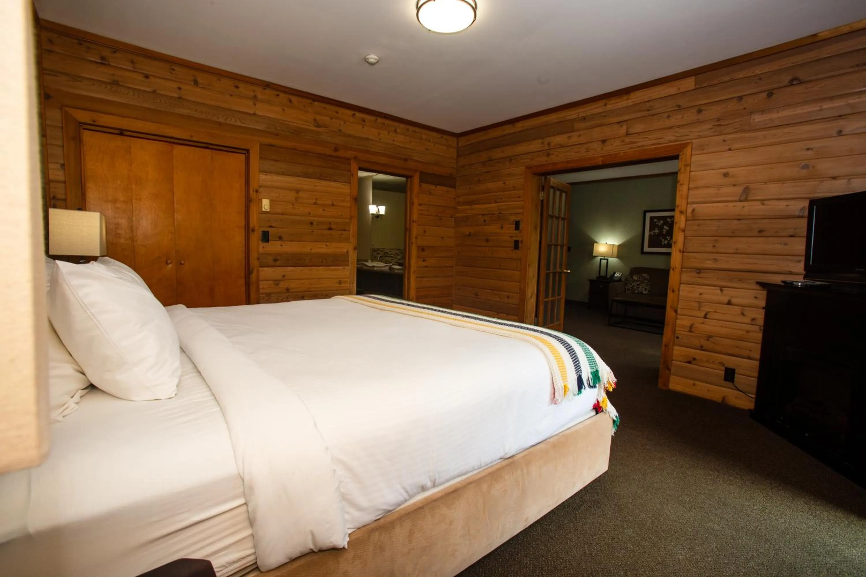 Bed in Oakwood Resort