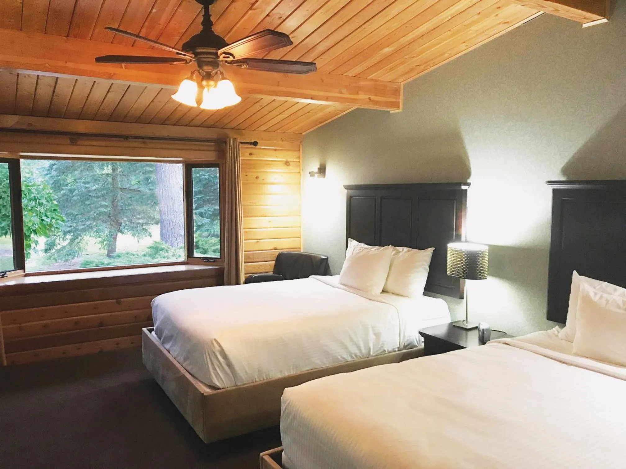 Bed in Oakwood Resort