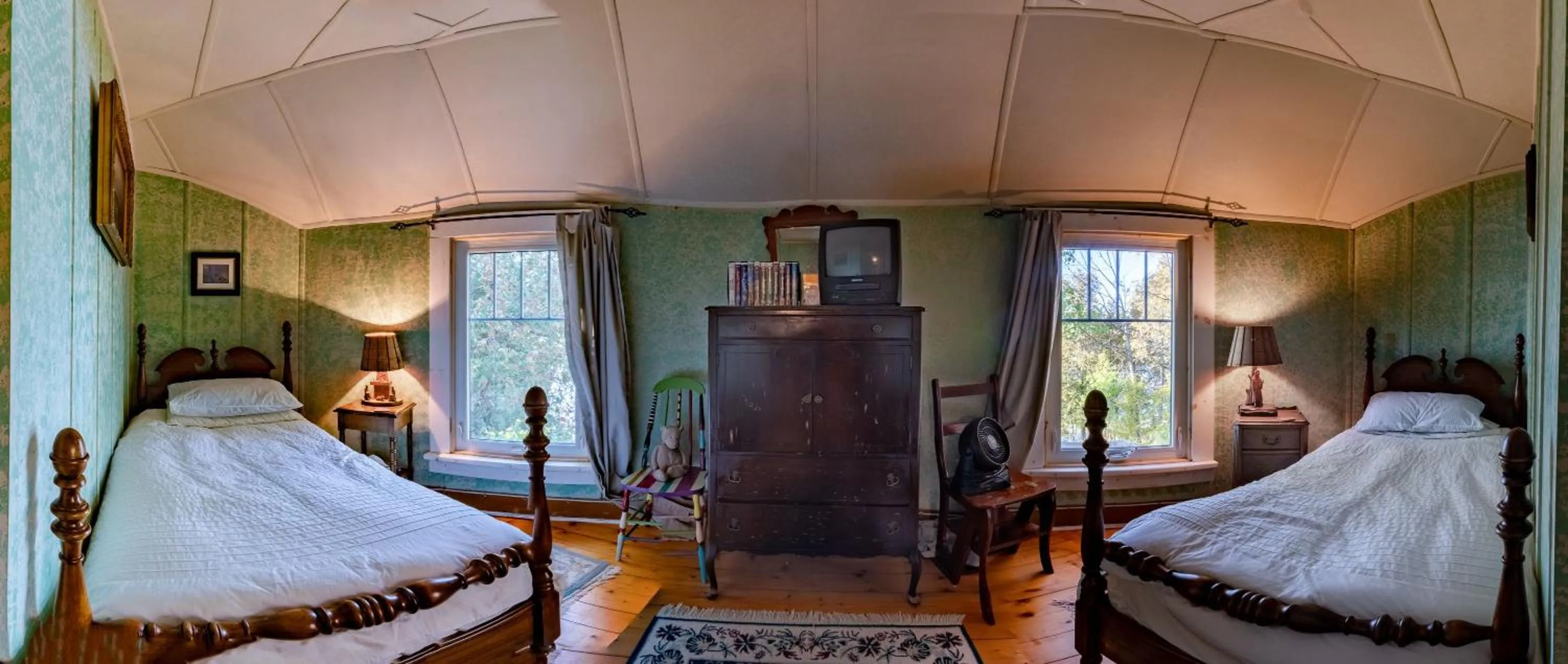 Bed in Windswept on the Trent