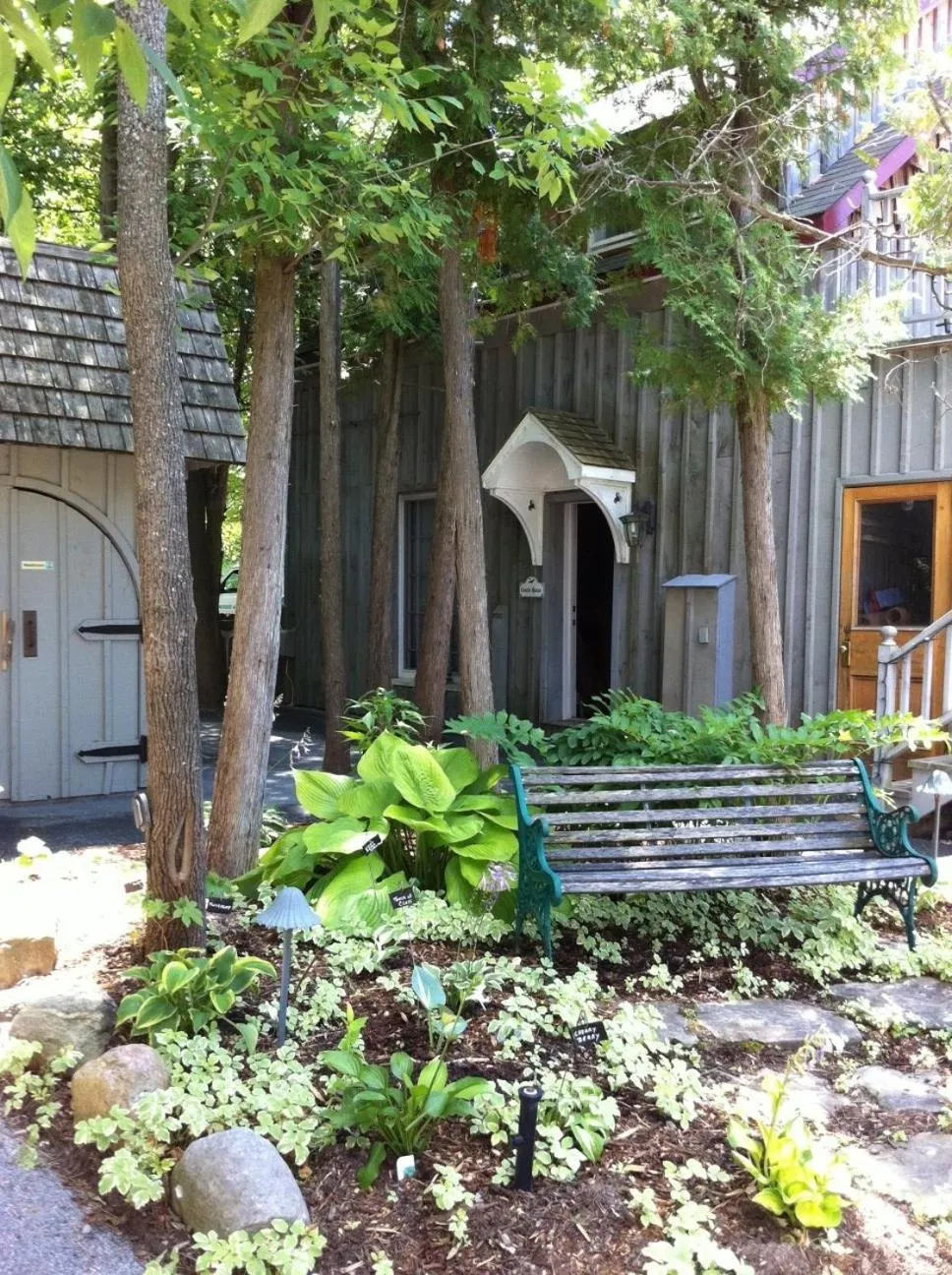 Facade/entrance in Windswept on the Trent