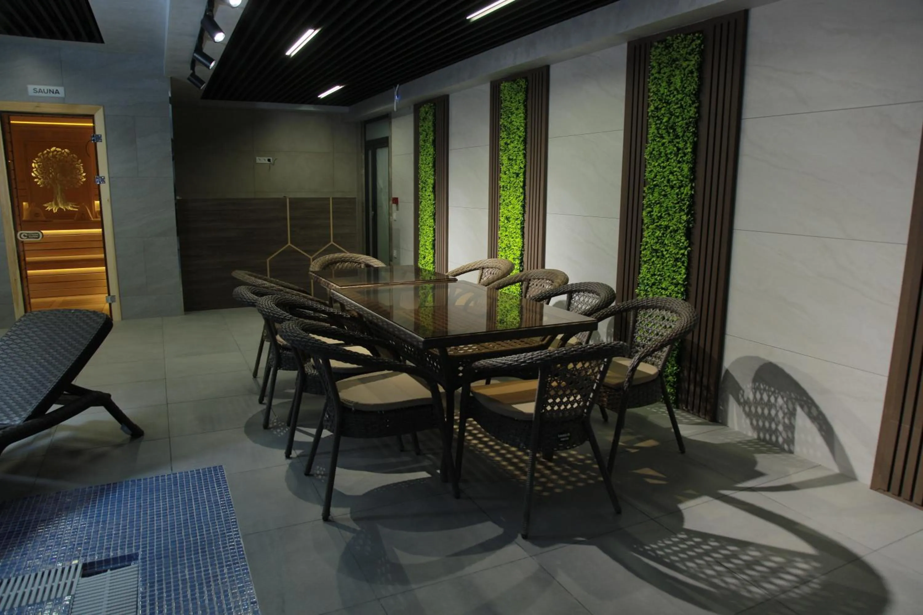 Swimming pool in UNIQUE HOTEL