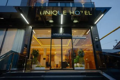 UNIQUE Airport Hotel