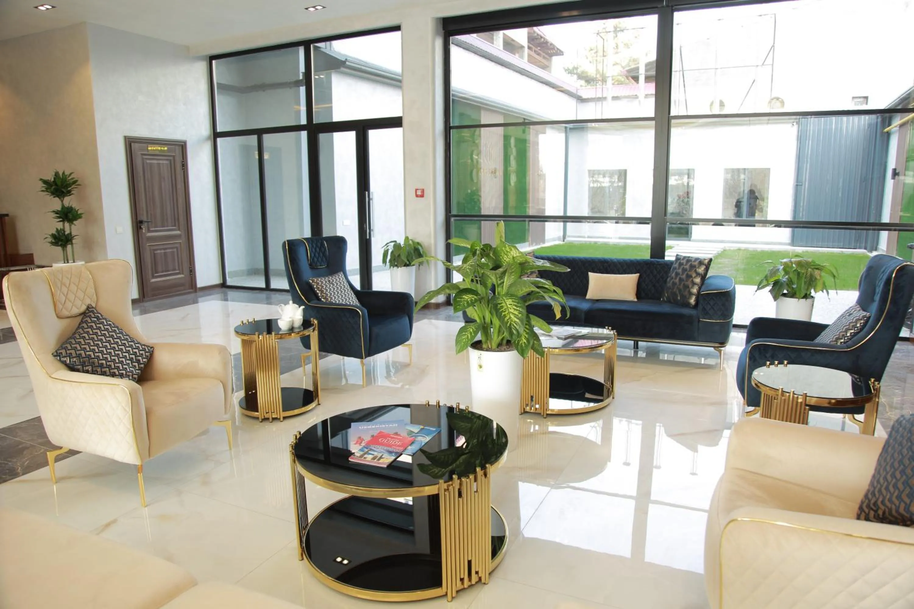 Lobby or reception in UNIQUE HOTEL