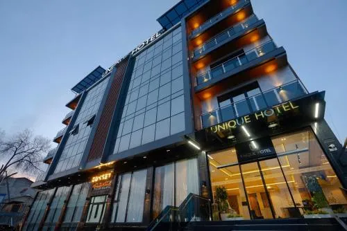 UNIQUE Airport Hotel