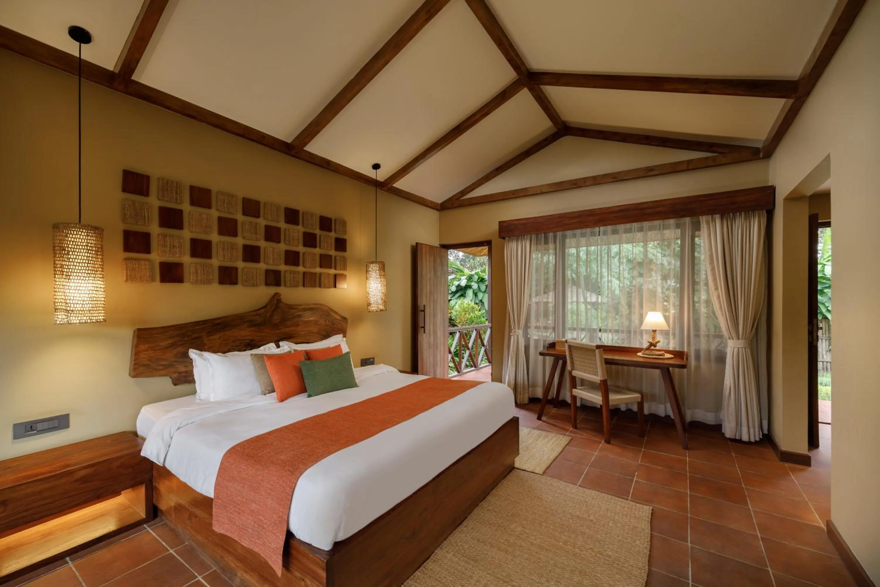 Garden view, Bed in Green Mansions Jungle Resort