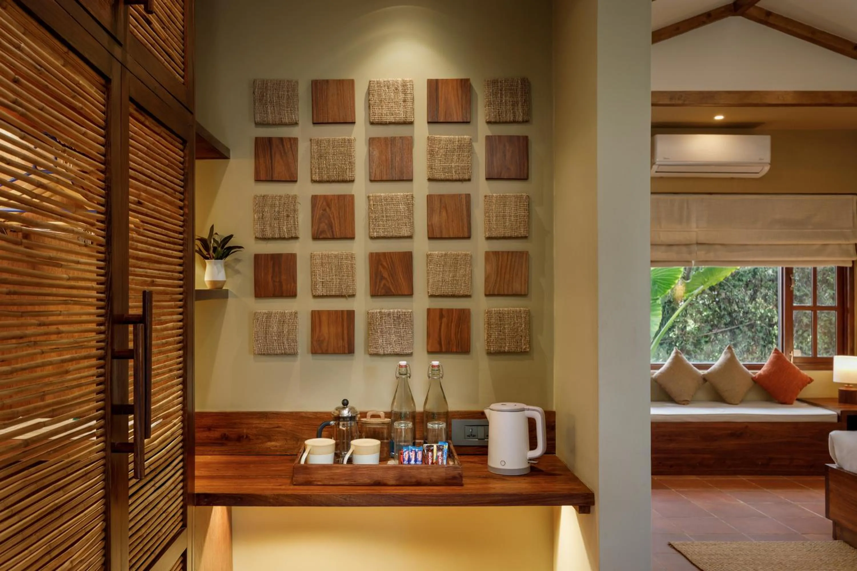 Bedroom, Bed in Green Mansions Jungle Resort