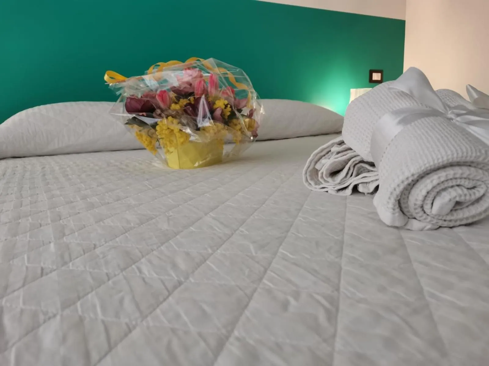 Bed in LT - Room's Bed & Living