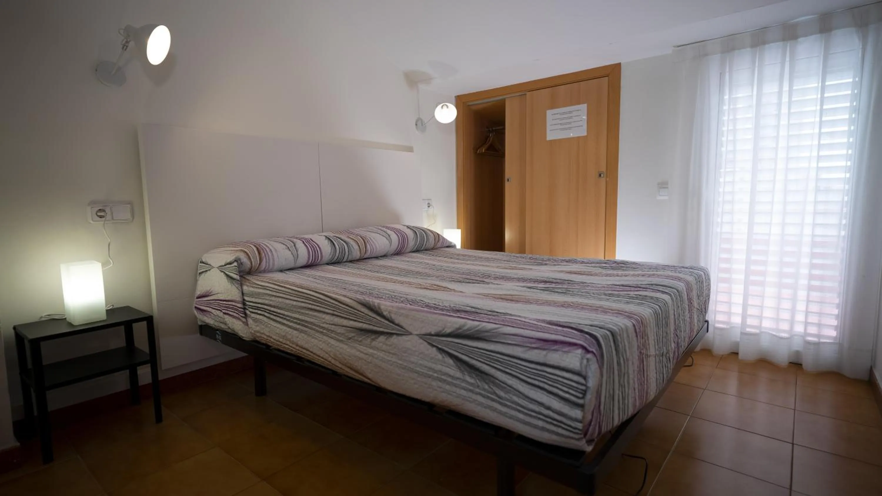 Photo of the whole room, Bed in Hostal La Premsa