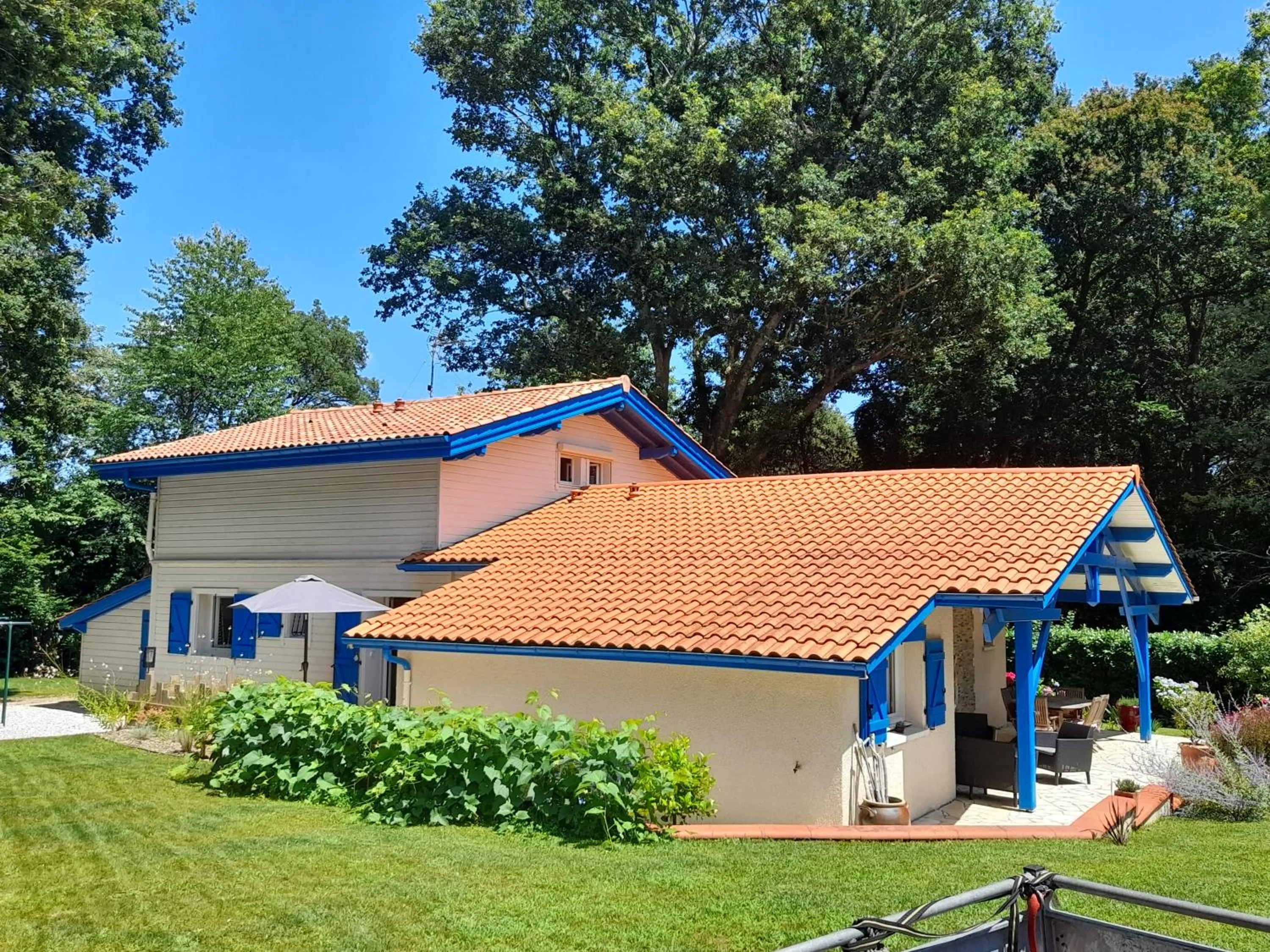 Garden view in La Clairière du Seignanx
