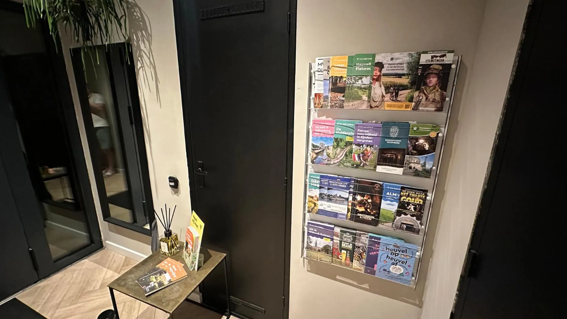 Communal lounge/ TV room in Boutique Hotel Le Faucon