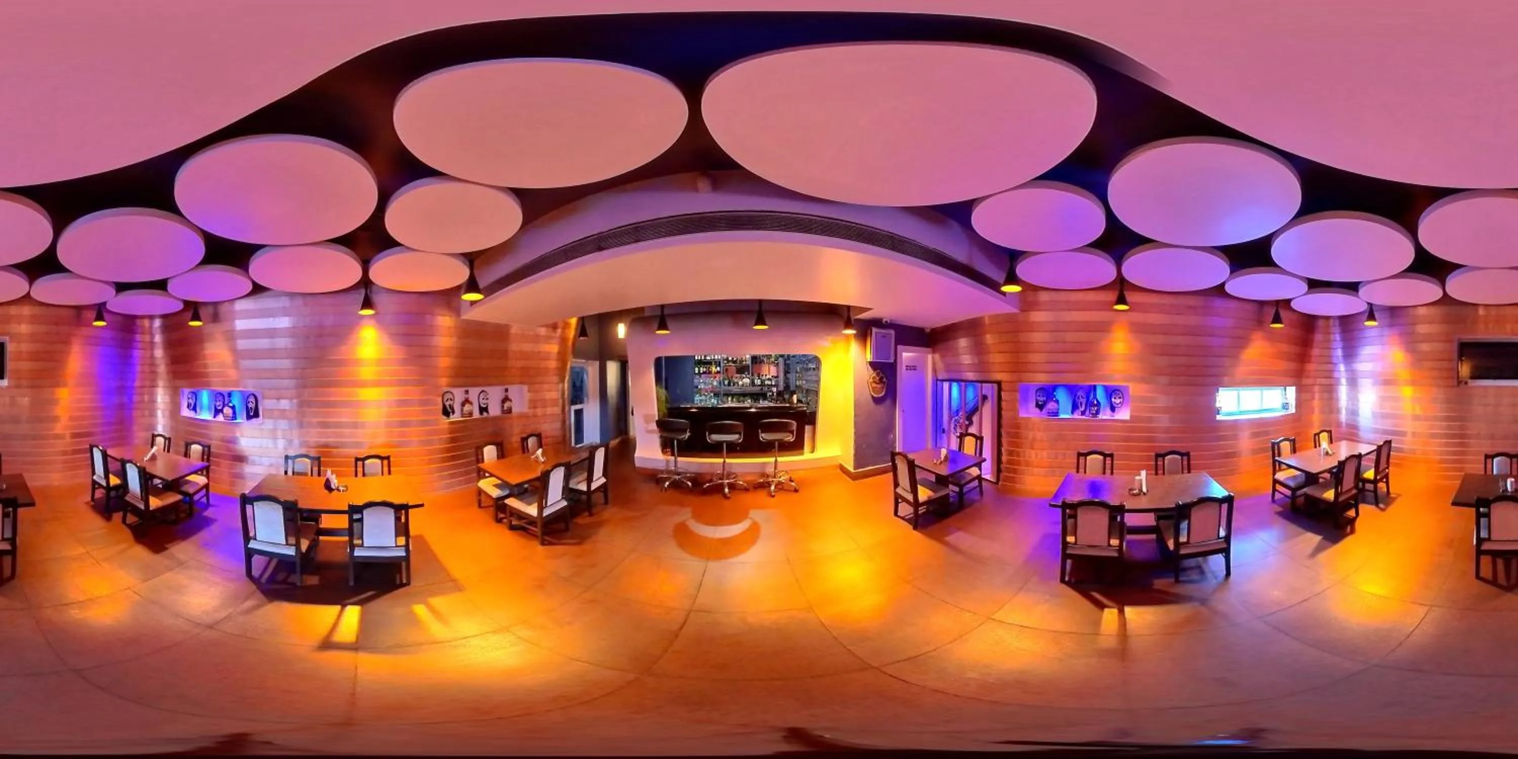 Food and drinks in Hotel Royal Highness