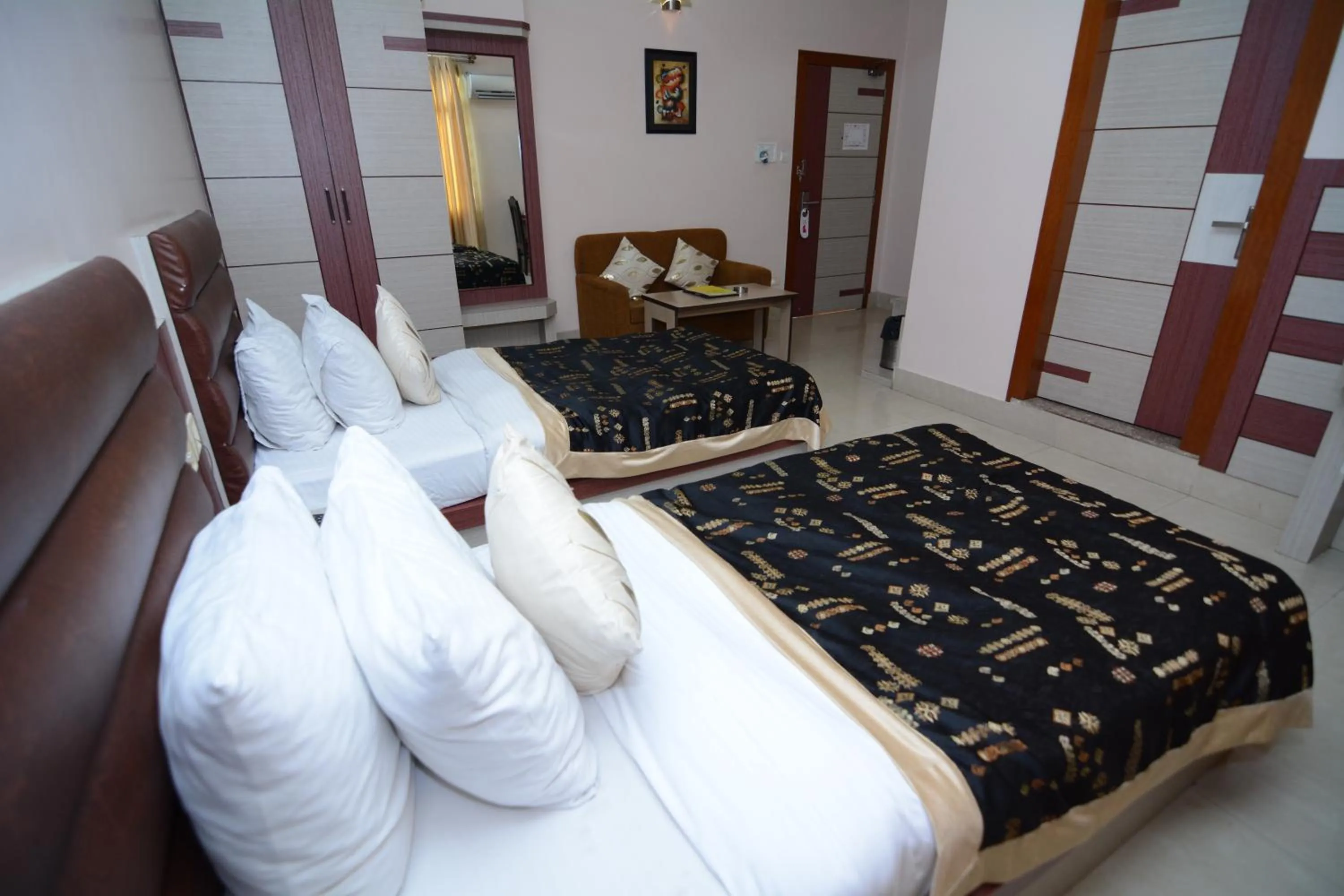 Bed in Hotel Royal Highness