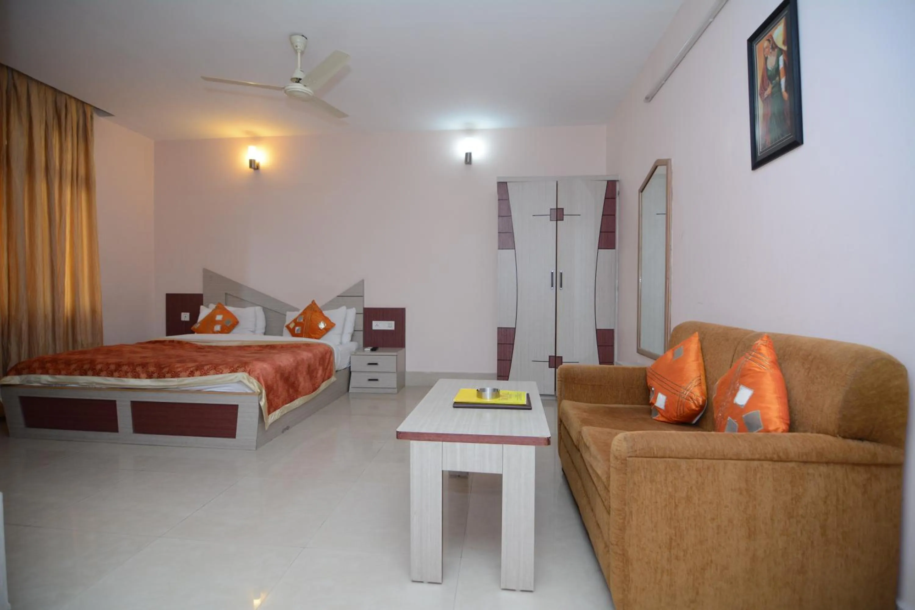 Photo of the whole room, Bed in Hotel Royal Highness