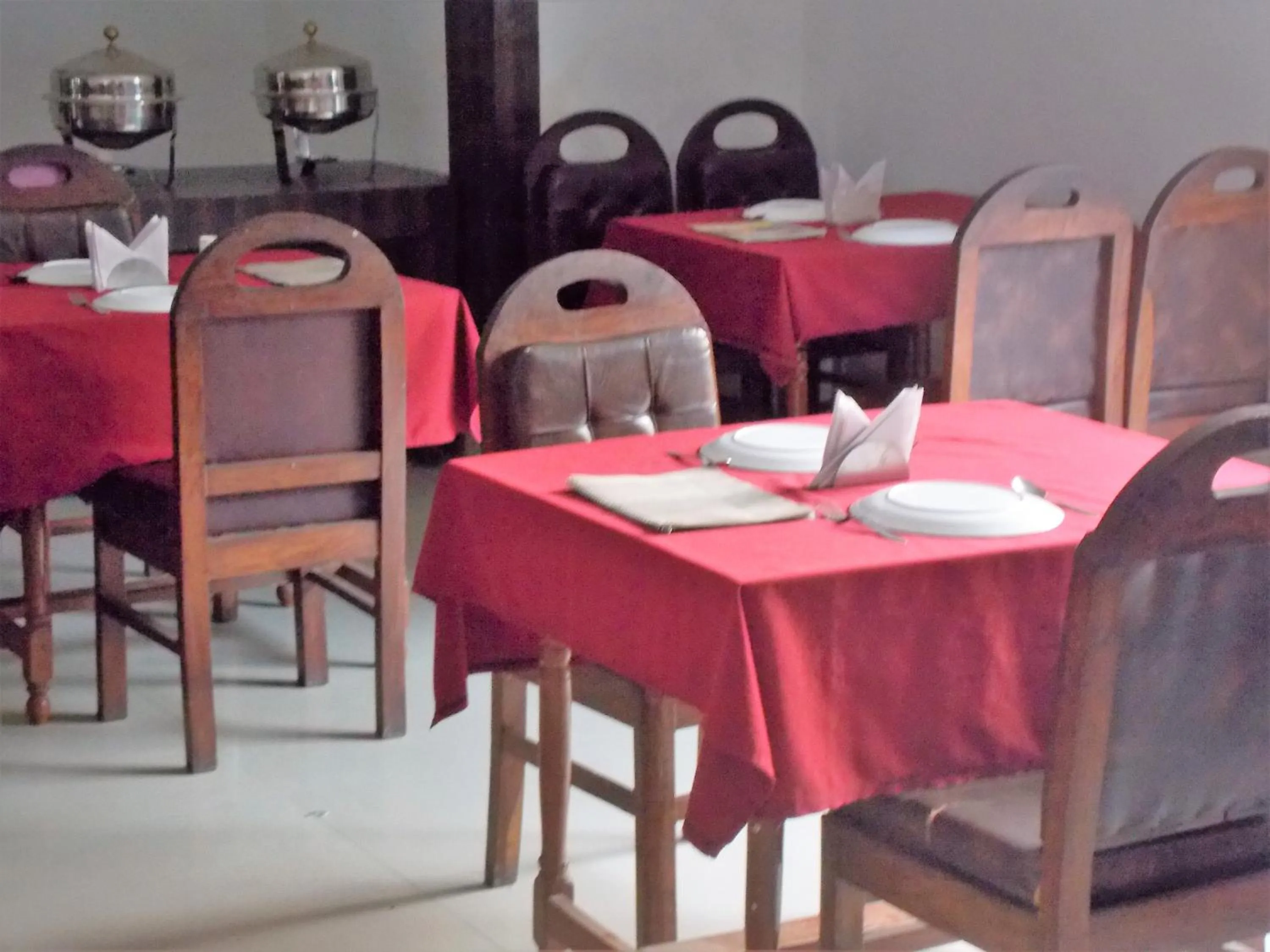 Breakfast in Hotel Goverdhan Tourist Complex