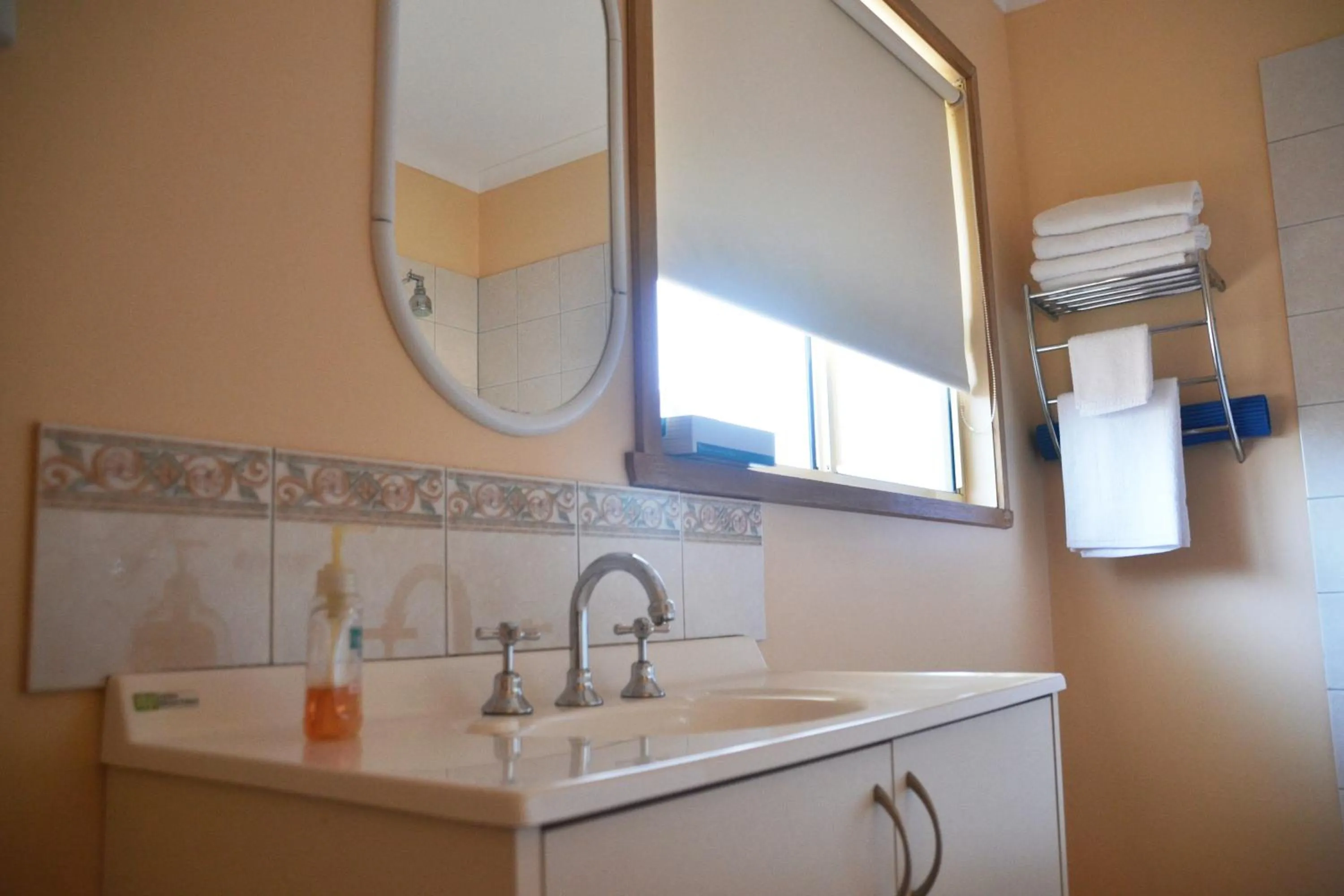 Bathroom in Avoca Cottages VICTORIA