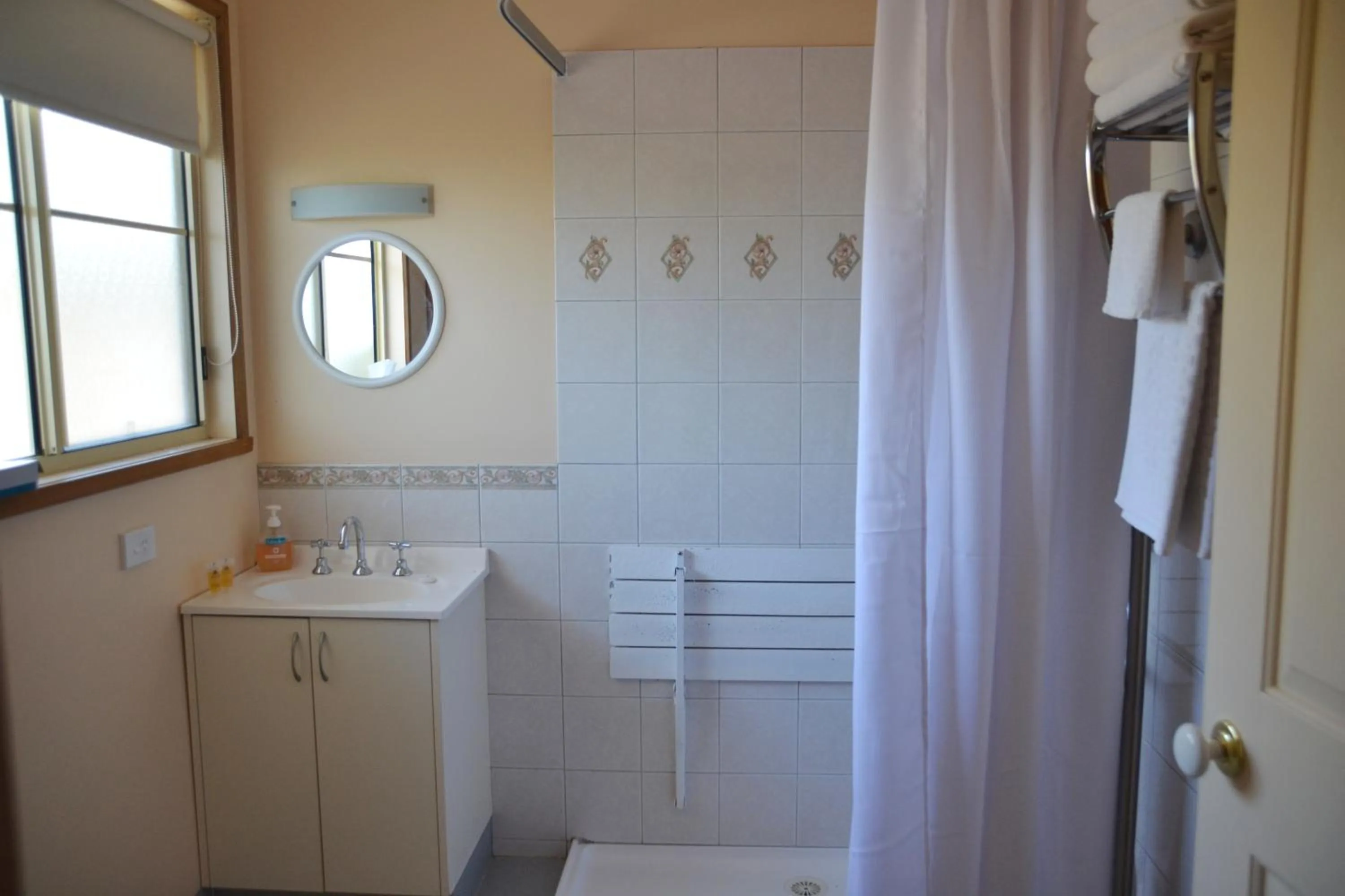 Bathroom in Avoca Cottages VICTORIA