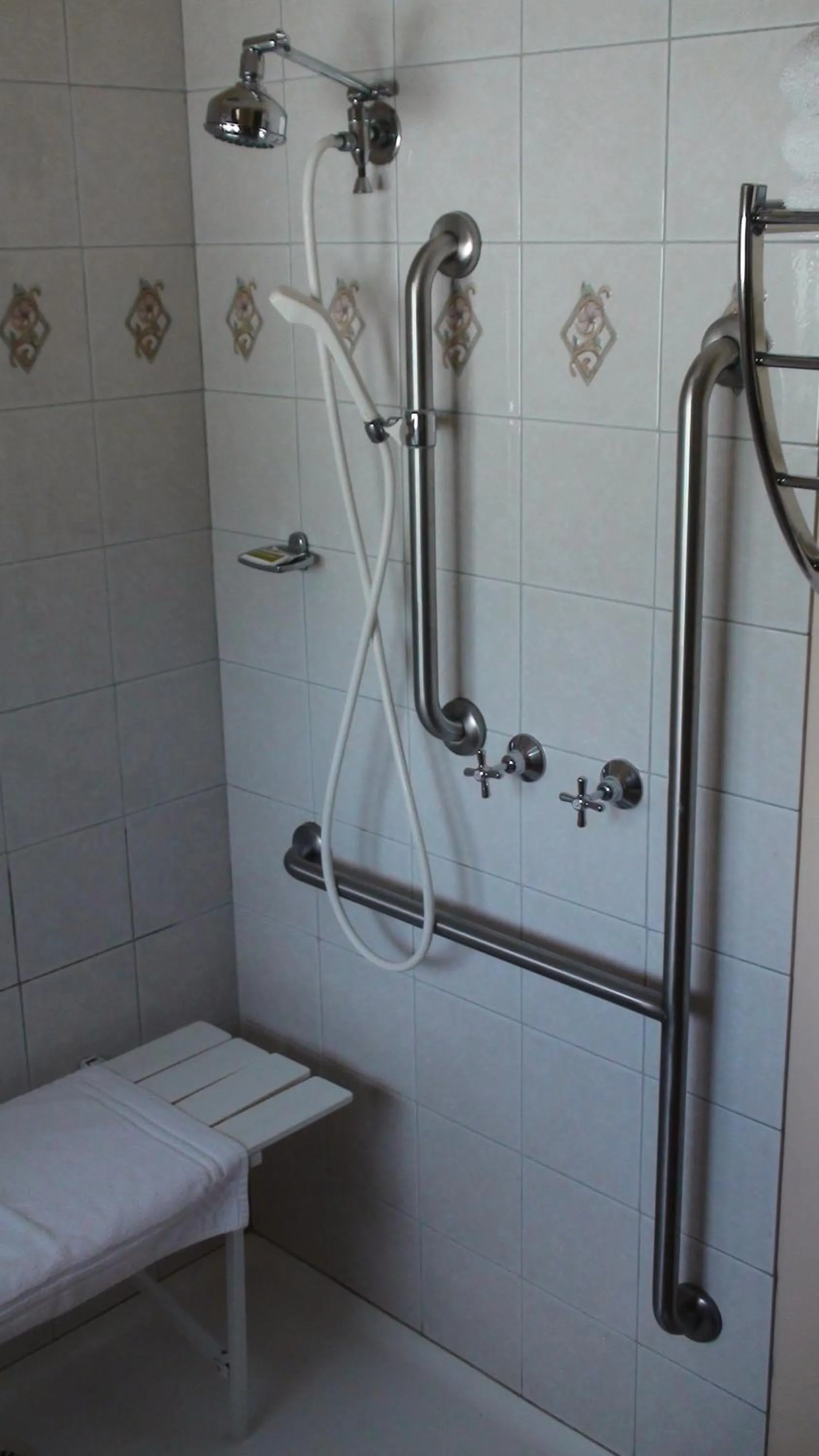 Bathroom in Avoca Cottages VICTORIA