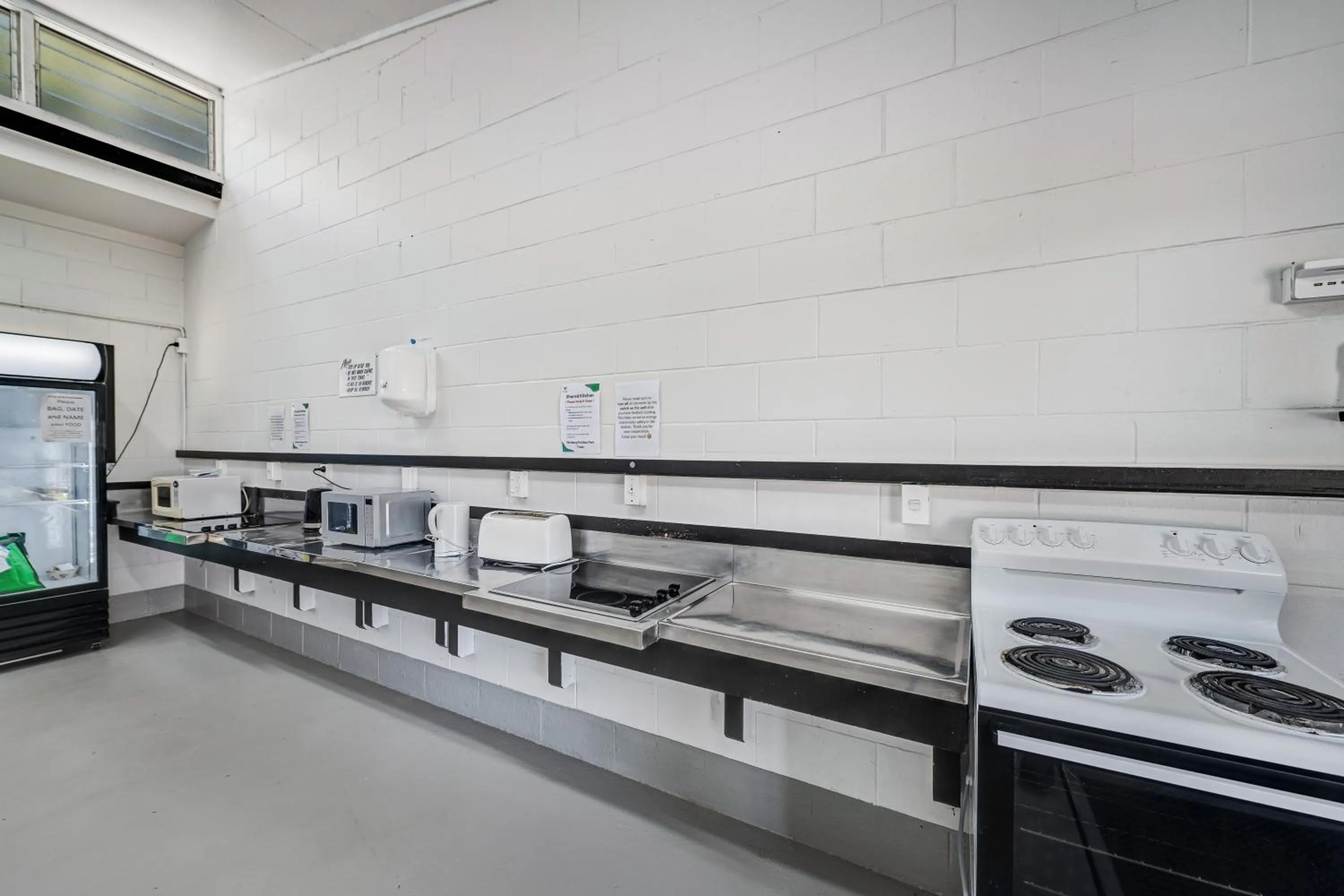 Kitchen or kitchenette in Waitangi Holiday Park