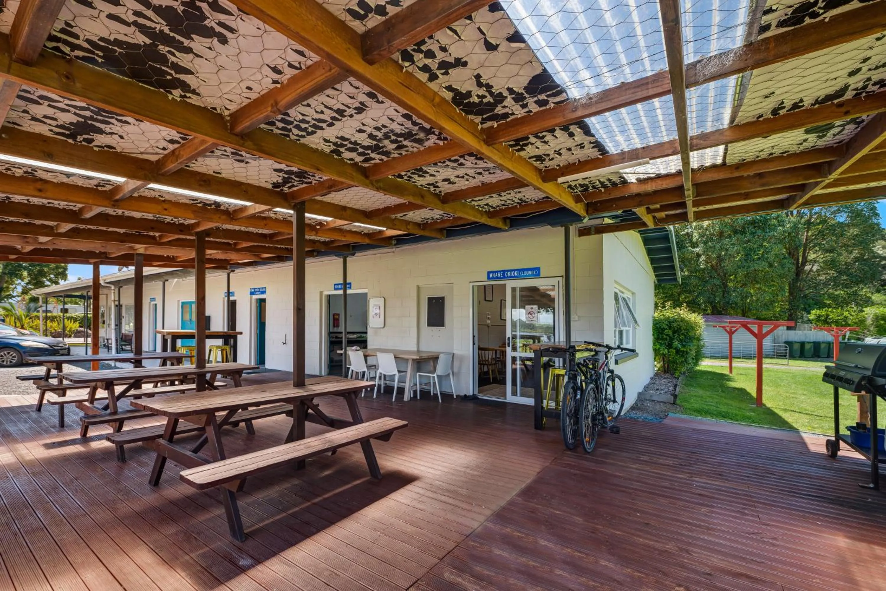 BBQ facilities in Waitangi Holiday Park