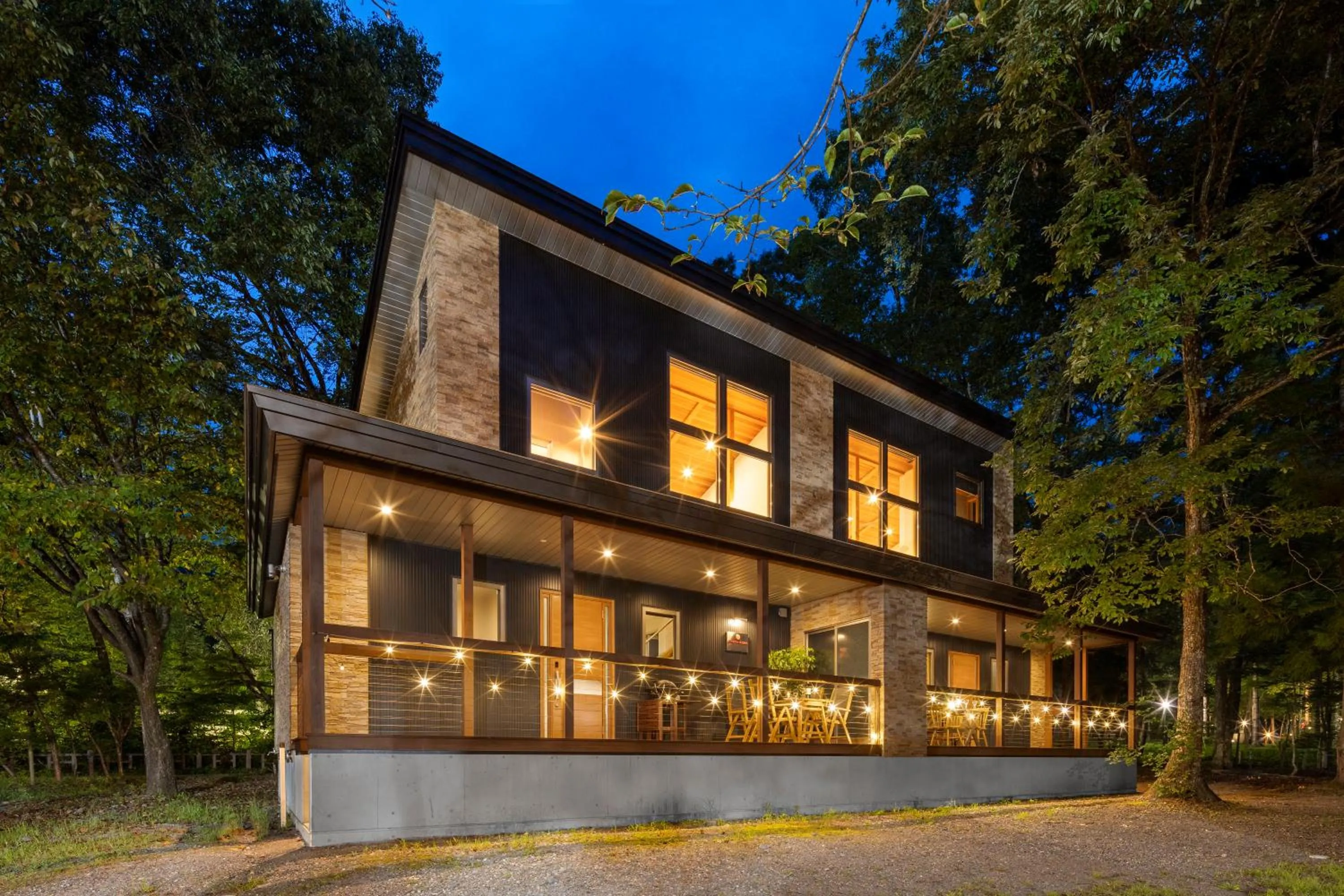 Property building in Phoenix Chalets by HHG