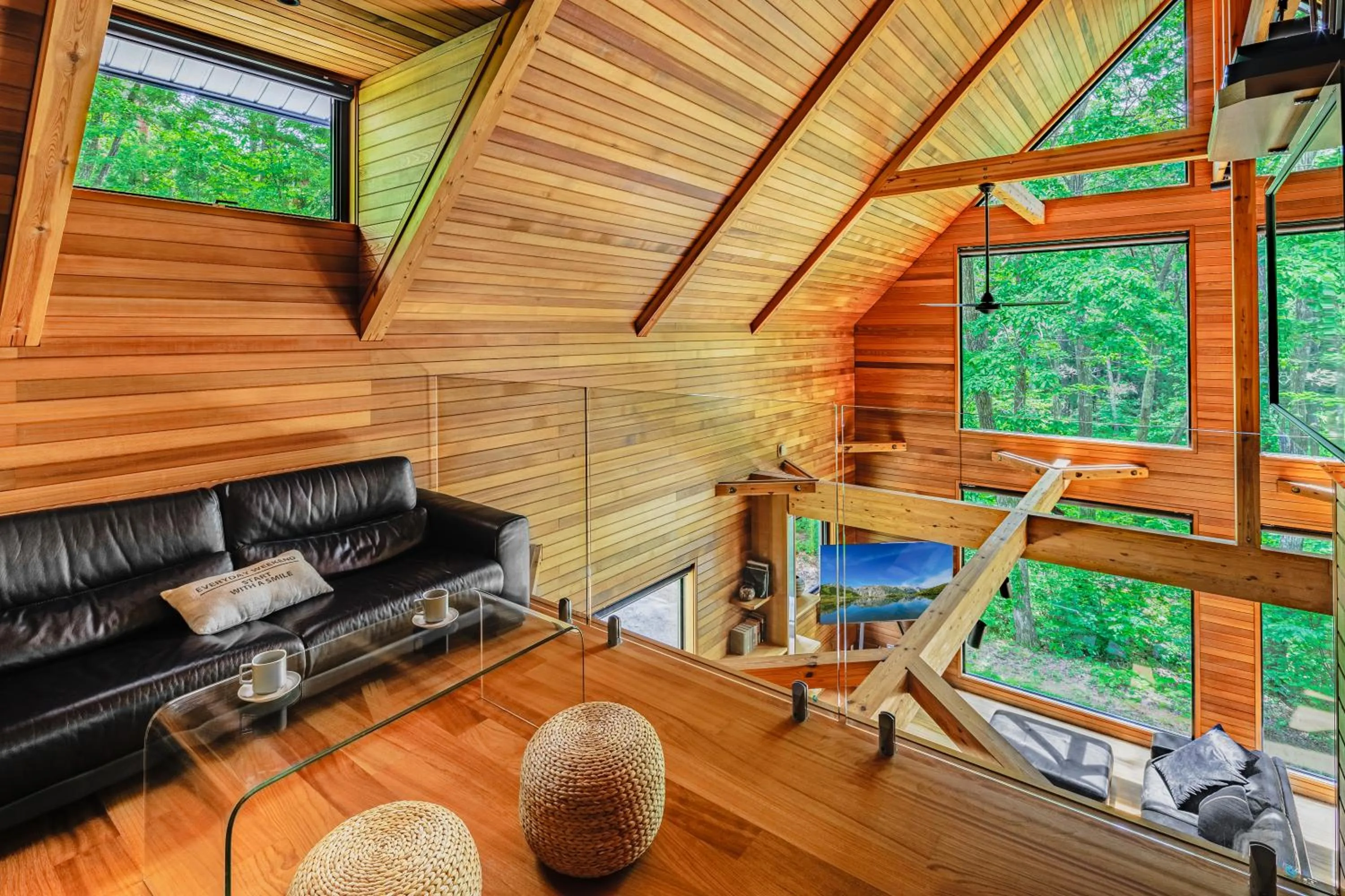 sunbed in Phoenix Chalets by HHG