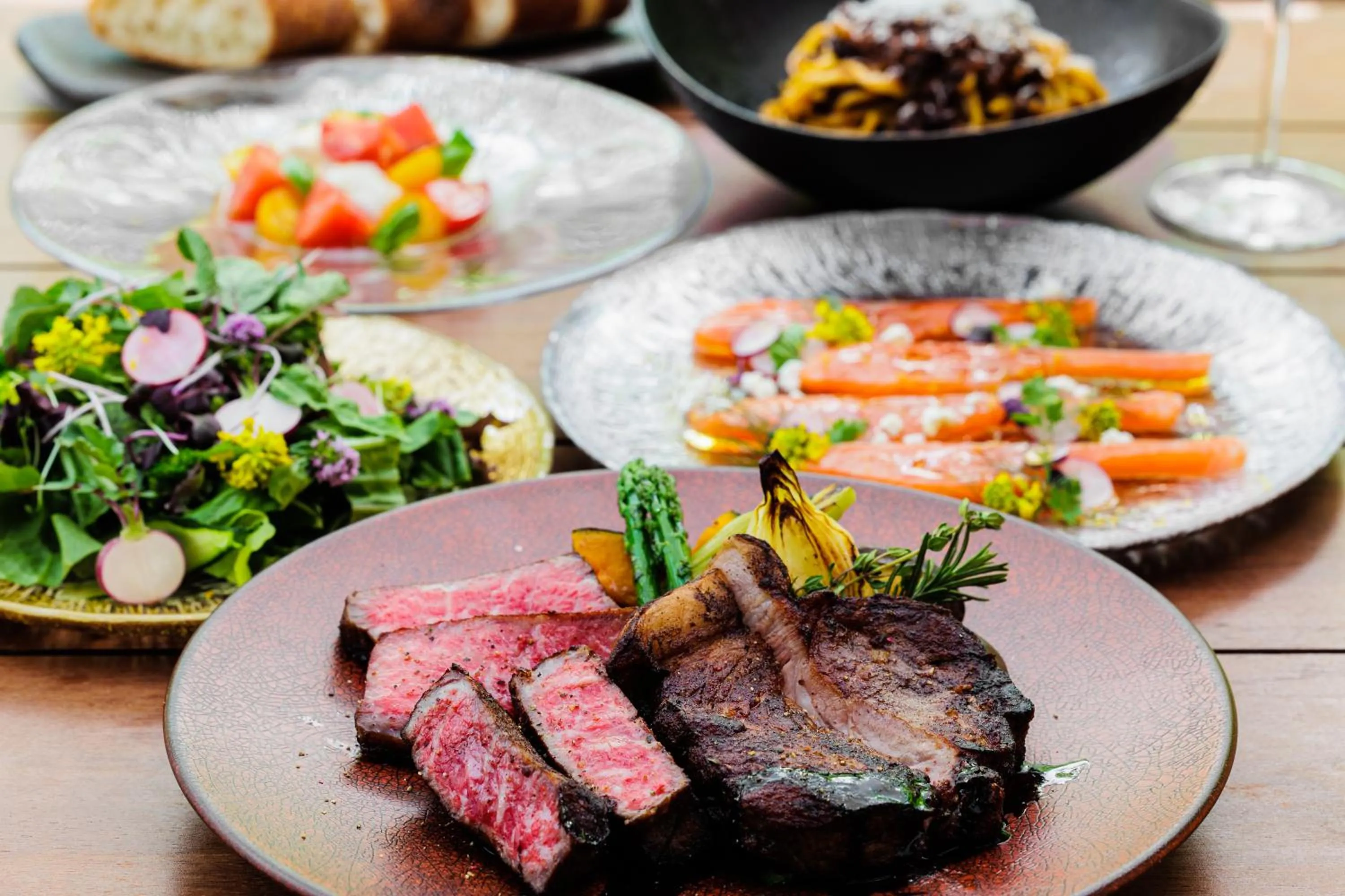 Dinner in Phoenix Chalets by HHG