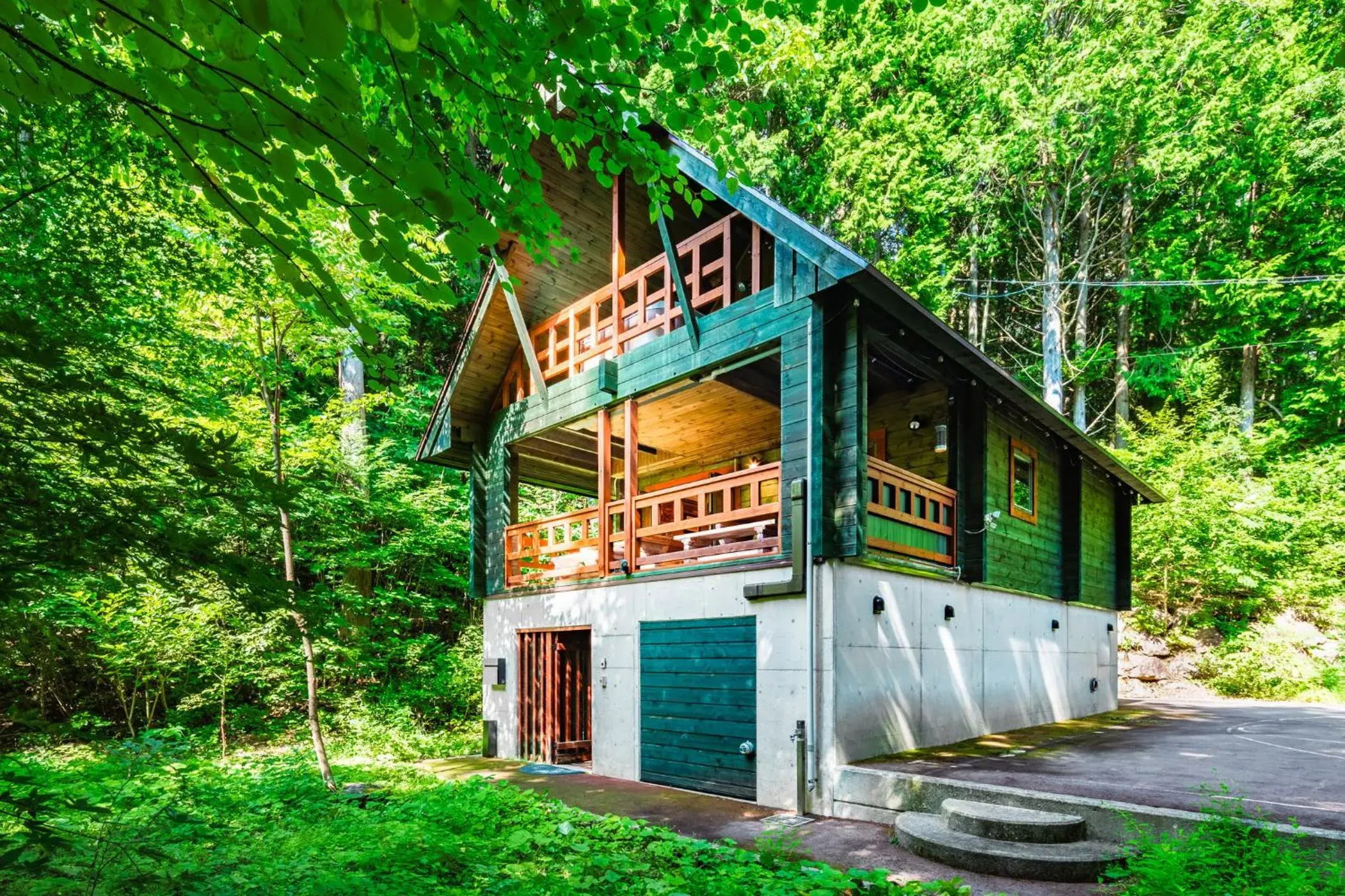 Three-Bedroom Chalet - Log Cottage in Phoenix Chalets by HHG Three-Bedroom Chalet - Log Cottage in Phoenix Chalets by HHG