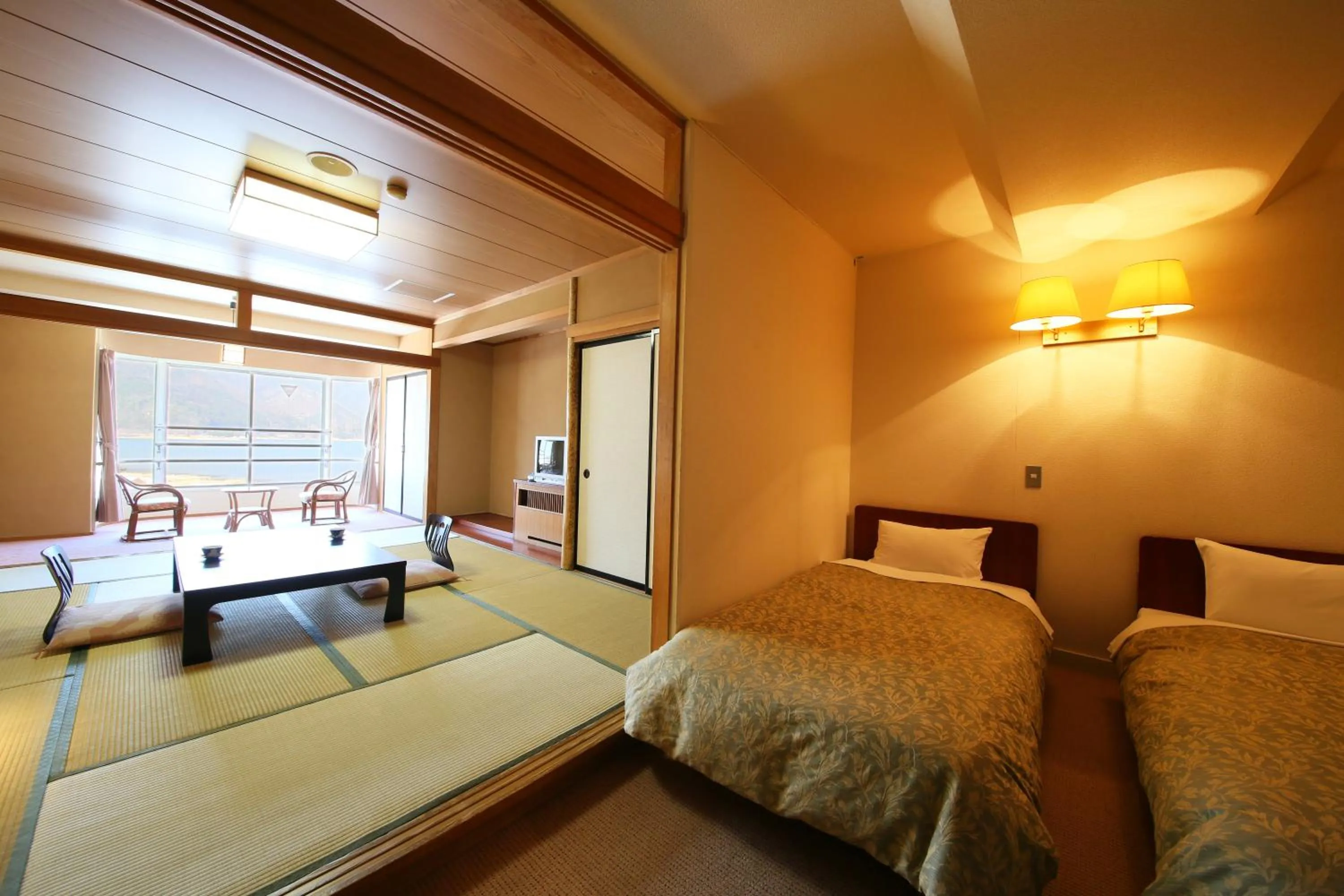 Photo of the whole room, Bed in Lakeland Hotel Mizunosato