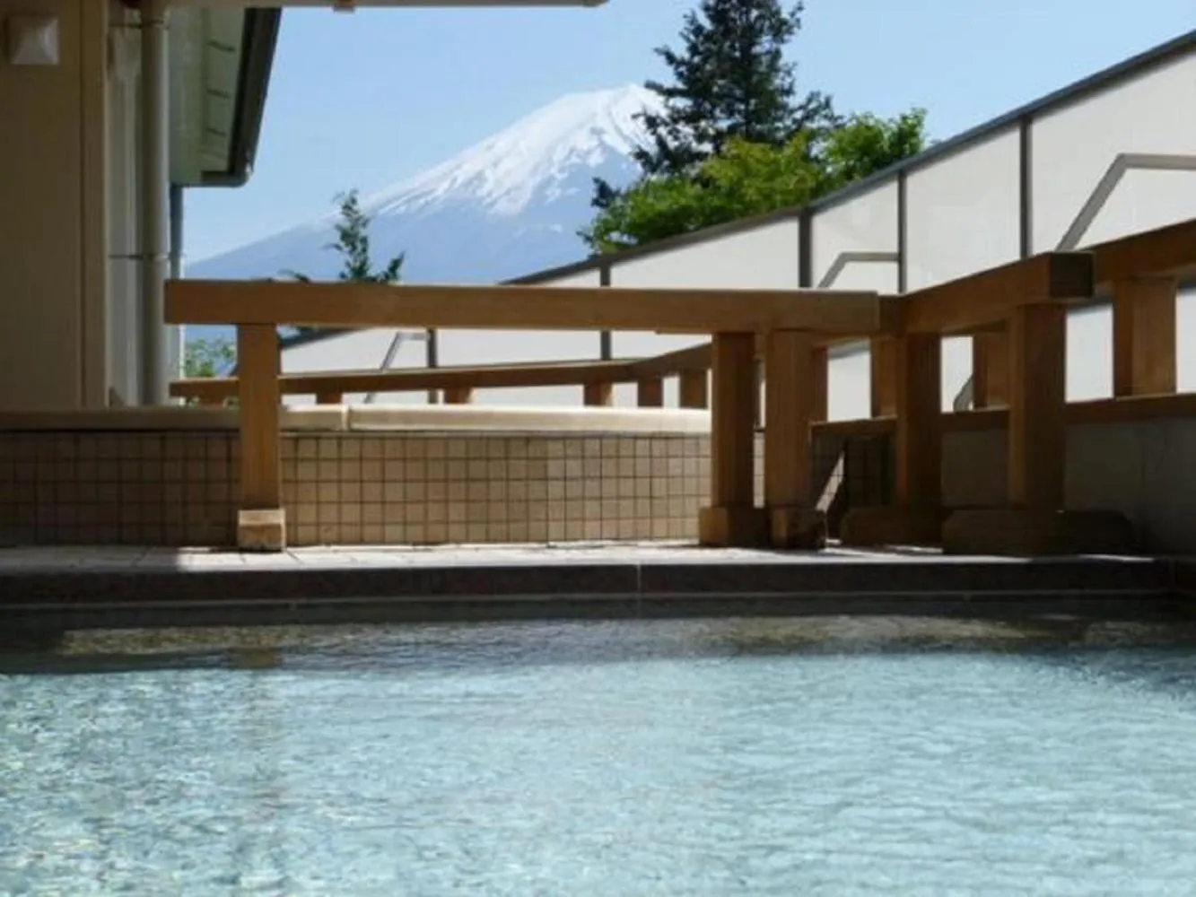 Hot Spring Bath in Lakeland Hotel Mizunosato
