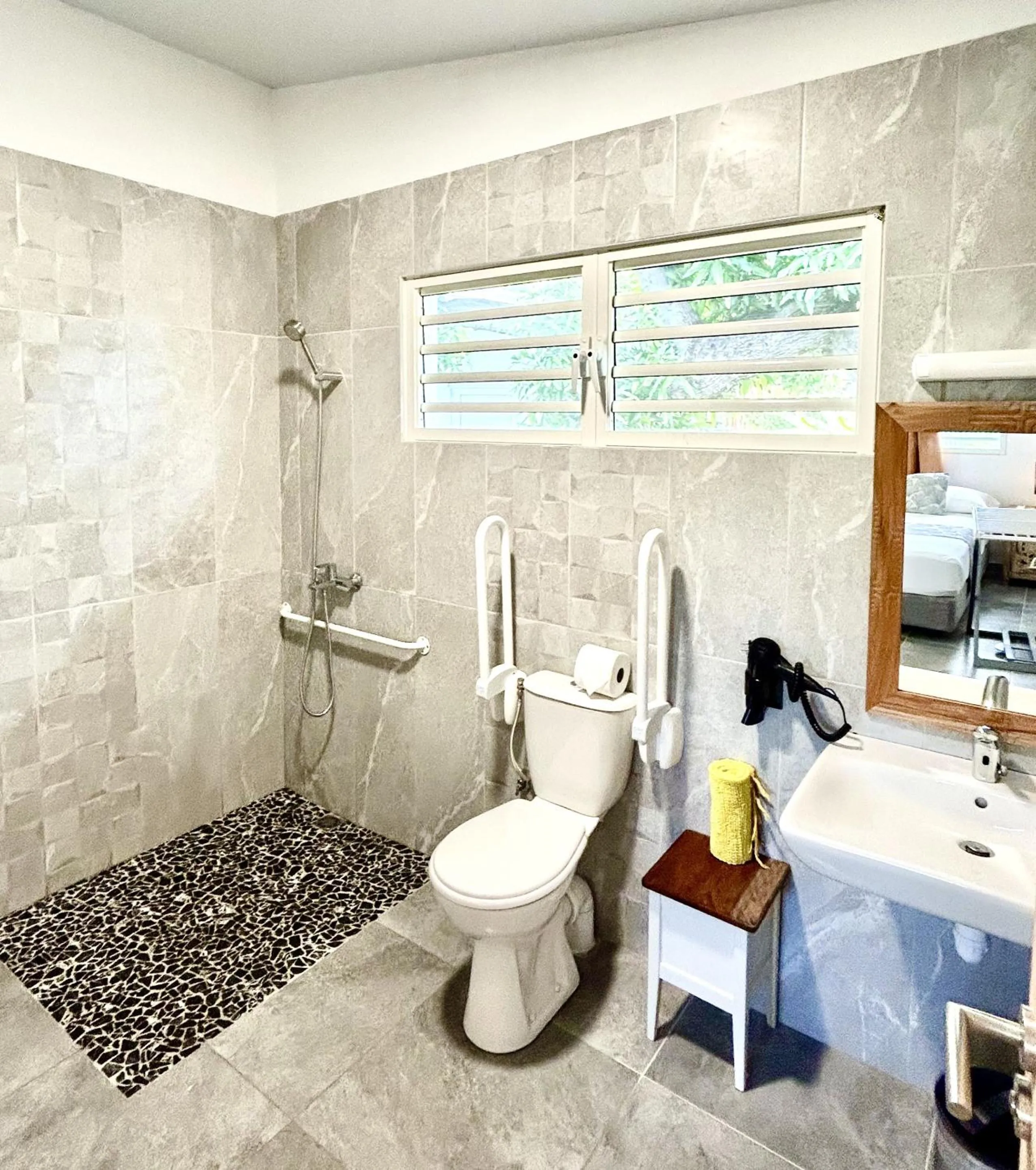 Bathroom in Pare LODGE TAHITI