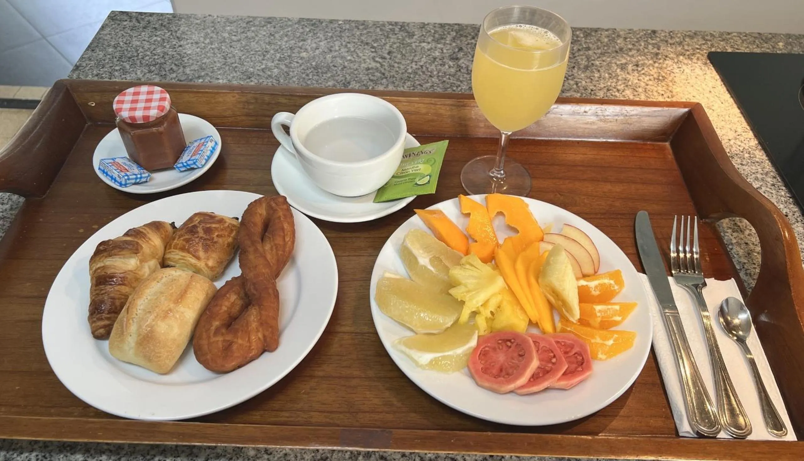 Food and drinks in Pare LODGE TAHITI