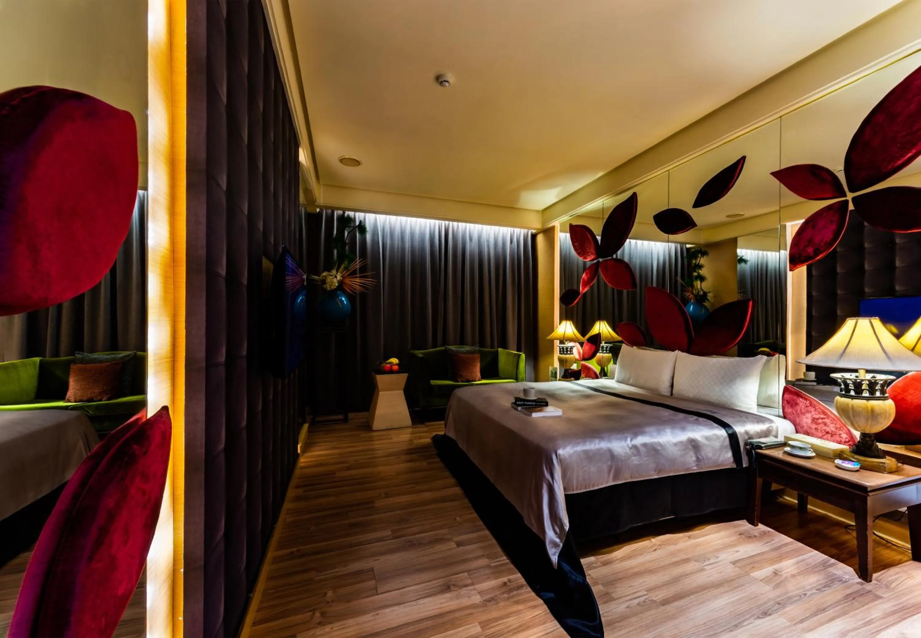 Photo of the whole room, Bed in Liti Motel