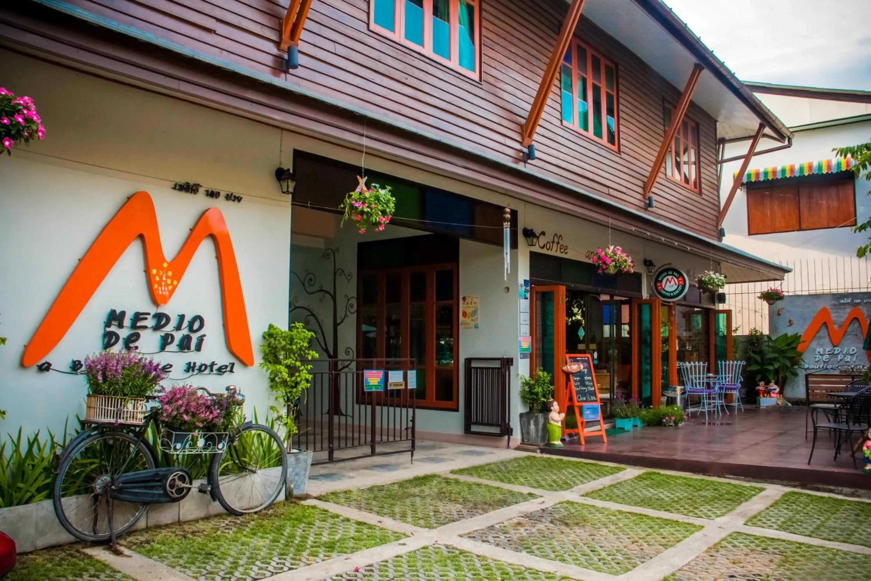 Facade/entrance in Medio De Pai