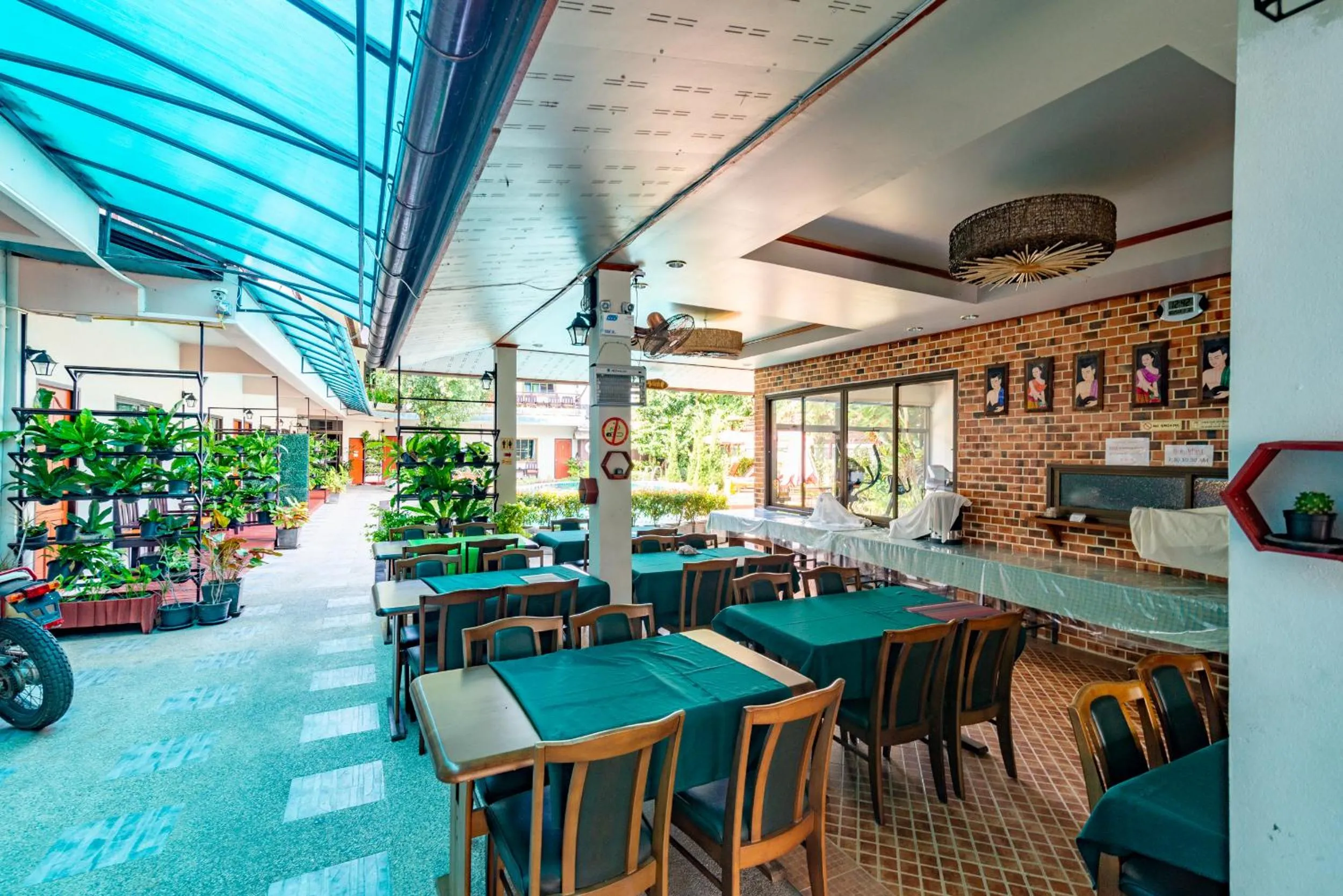 Restaurant/places to eat in Medio De Pai