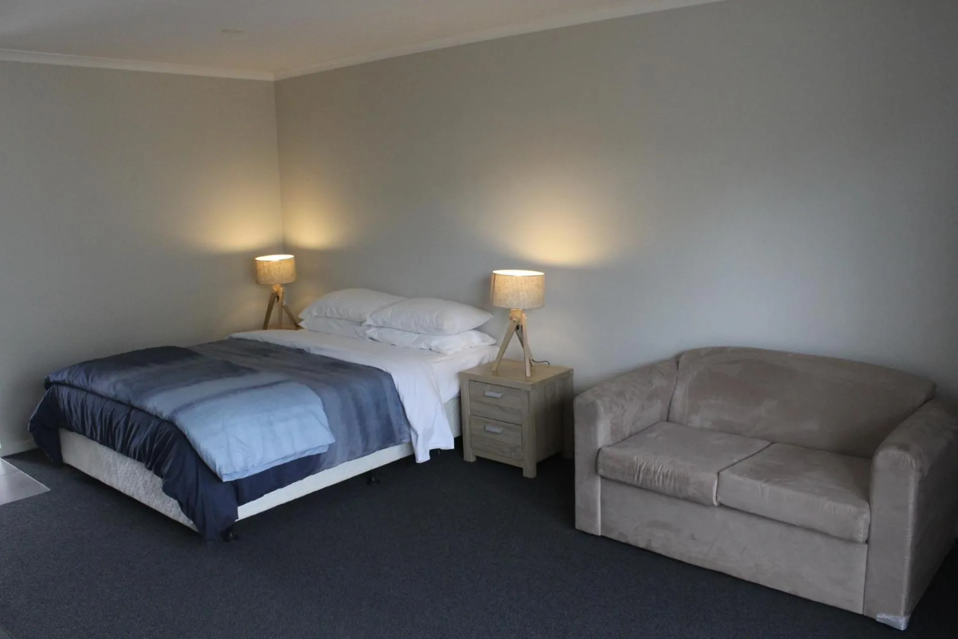 Property building in Cardigan Lodge