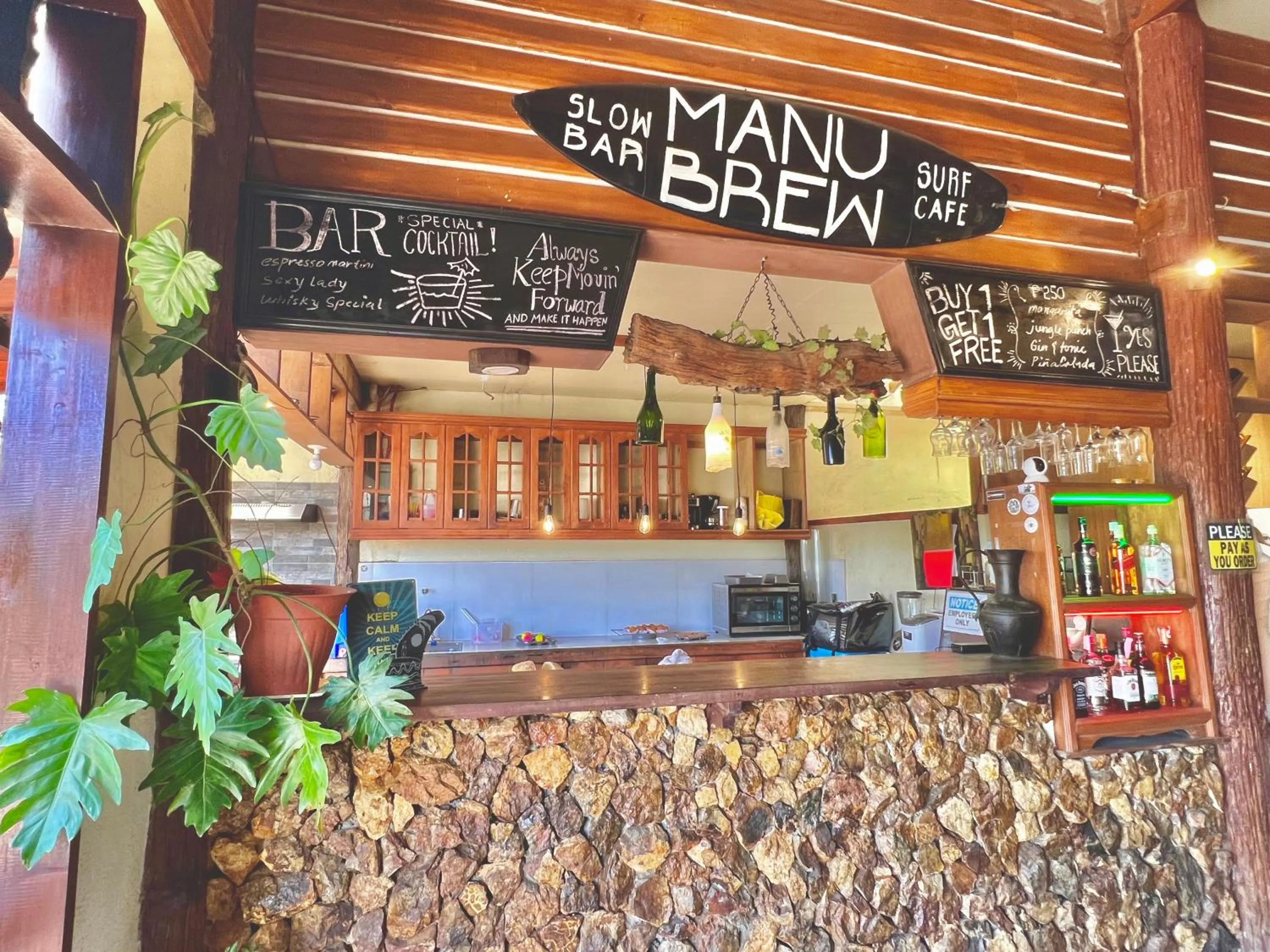 Food and drinks in Novie's Tourist Inn