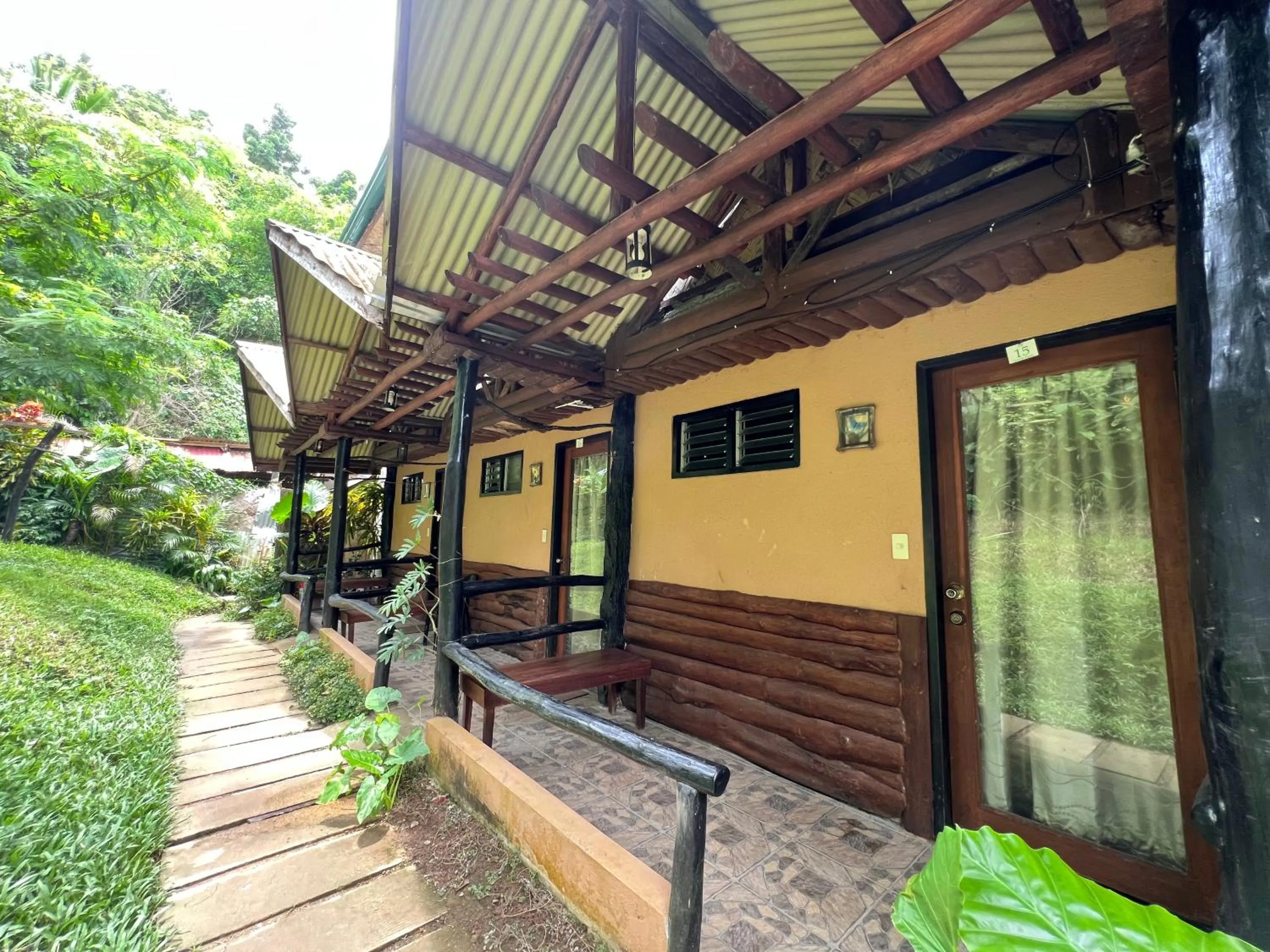 Garden view in Novie's Tourist Inn