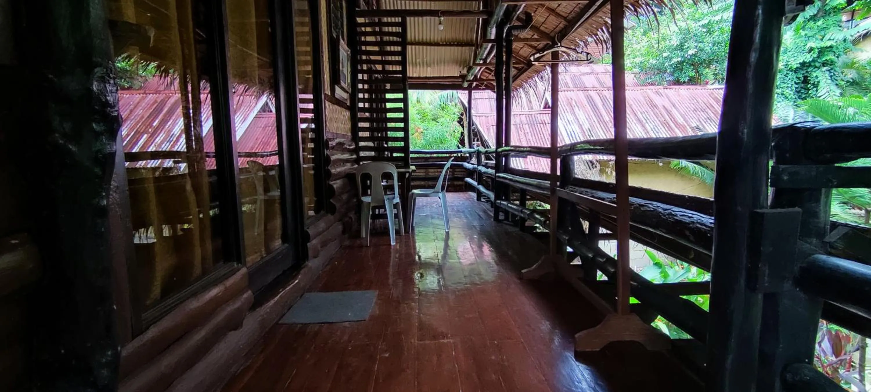 Balcony/Terrace in Novie's Tourist Inn