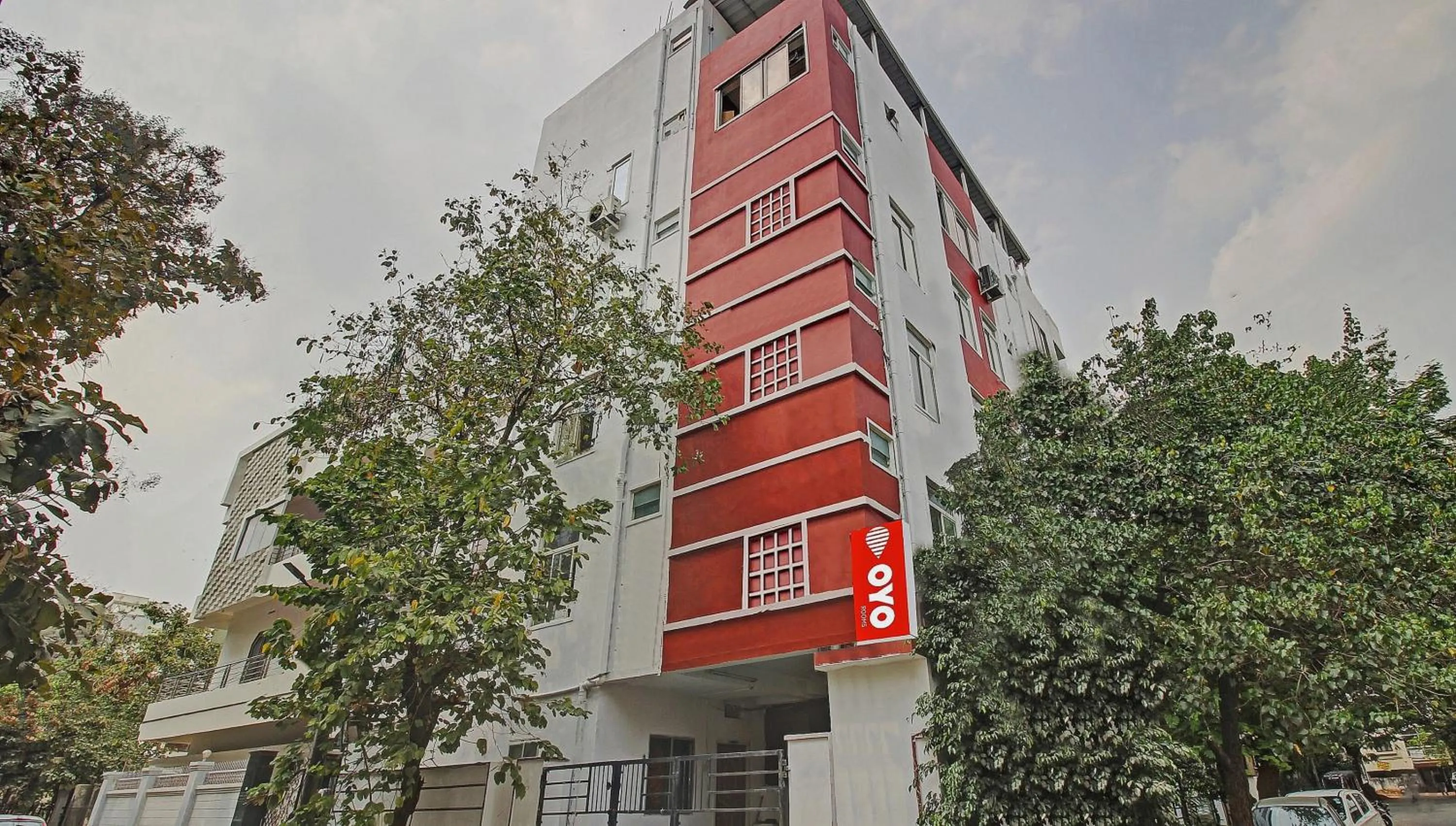 Facade/entrance in Hotel O Sri Residency Near Hyderabad Central
