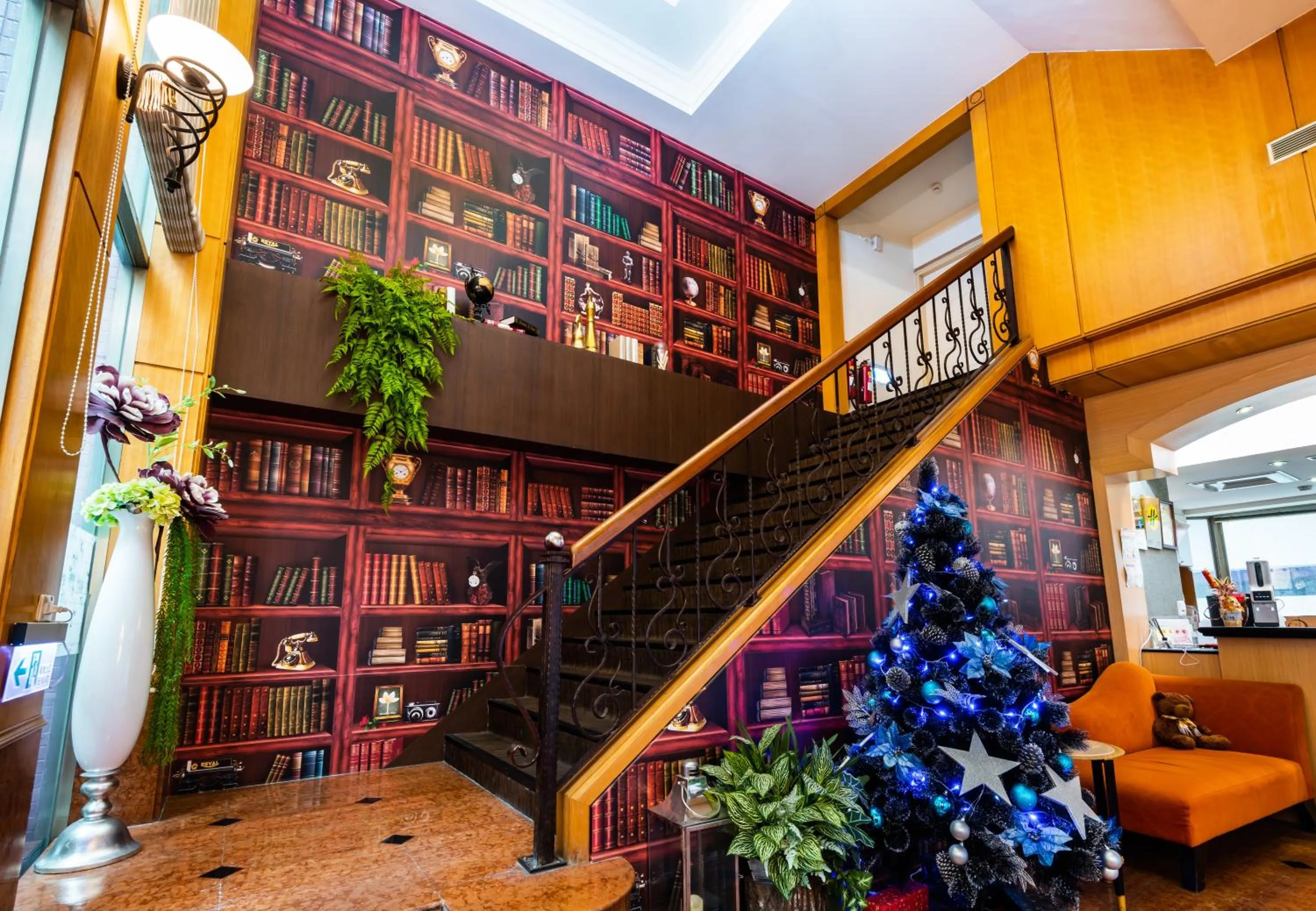 All Fun Business Hotel