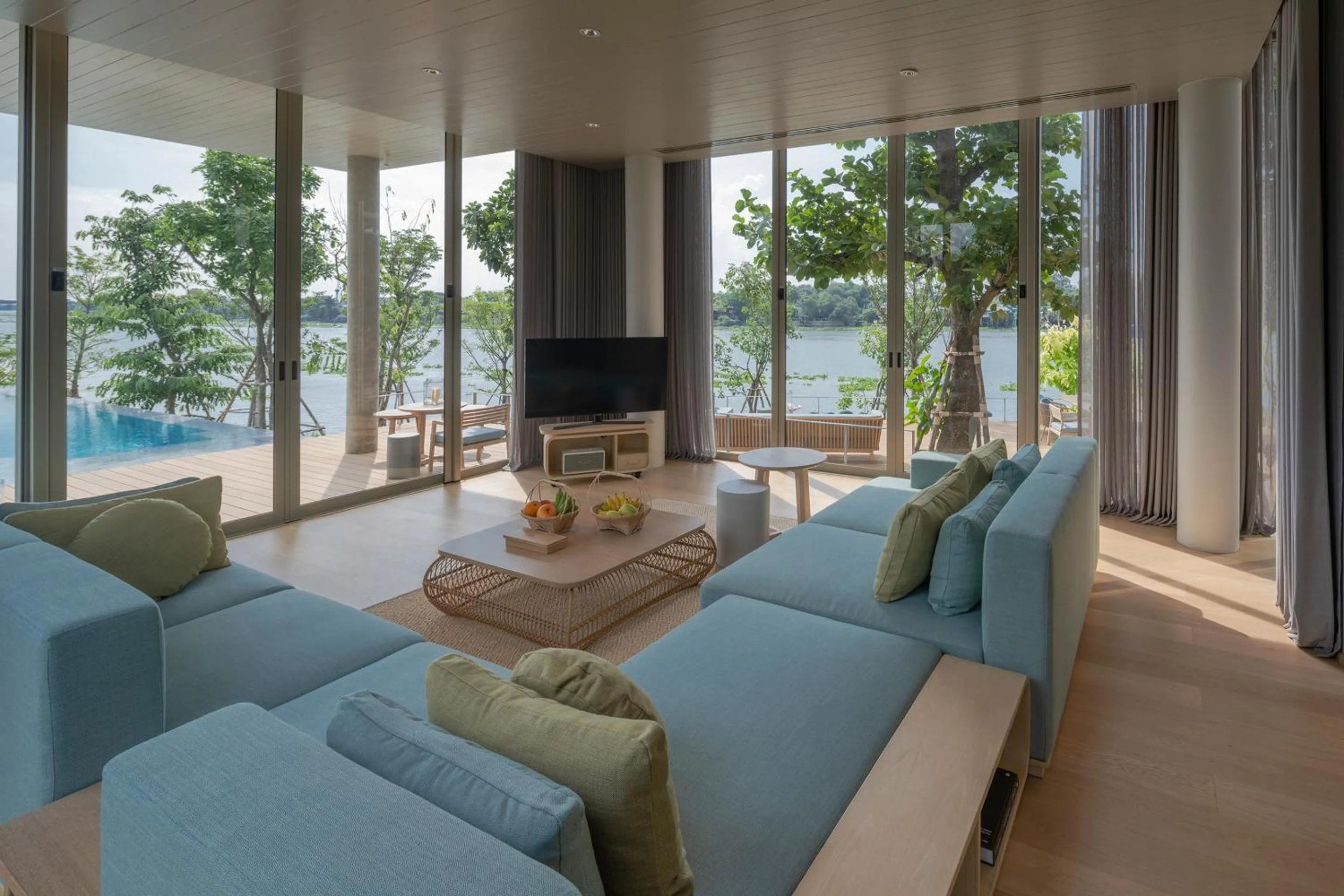 Living room in Sala Bang Pa-In