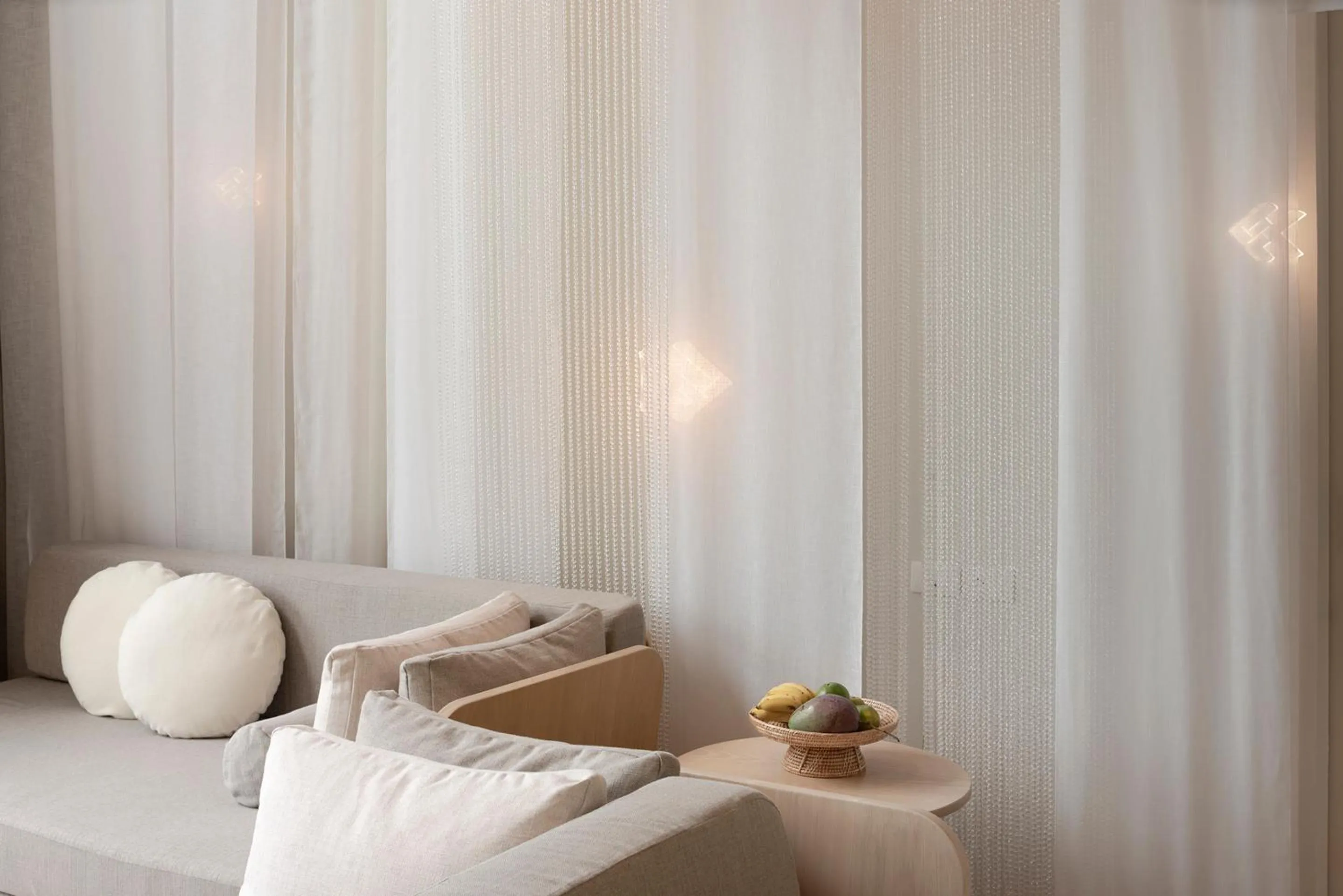 Living room, Bed in Sala Bang Pa-In