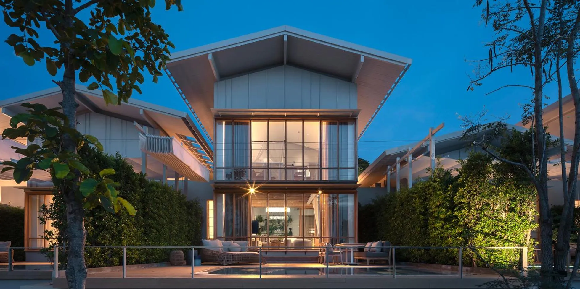 Property building in Sala Bang Pa-In